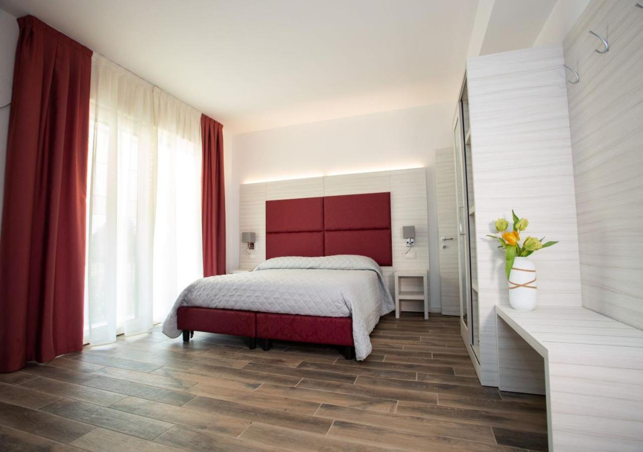 Family Suite with Balcony photo 2