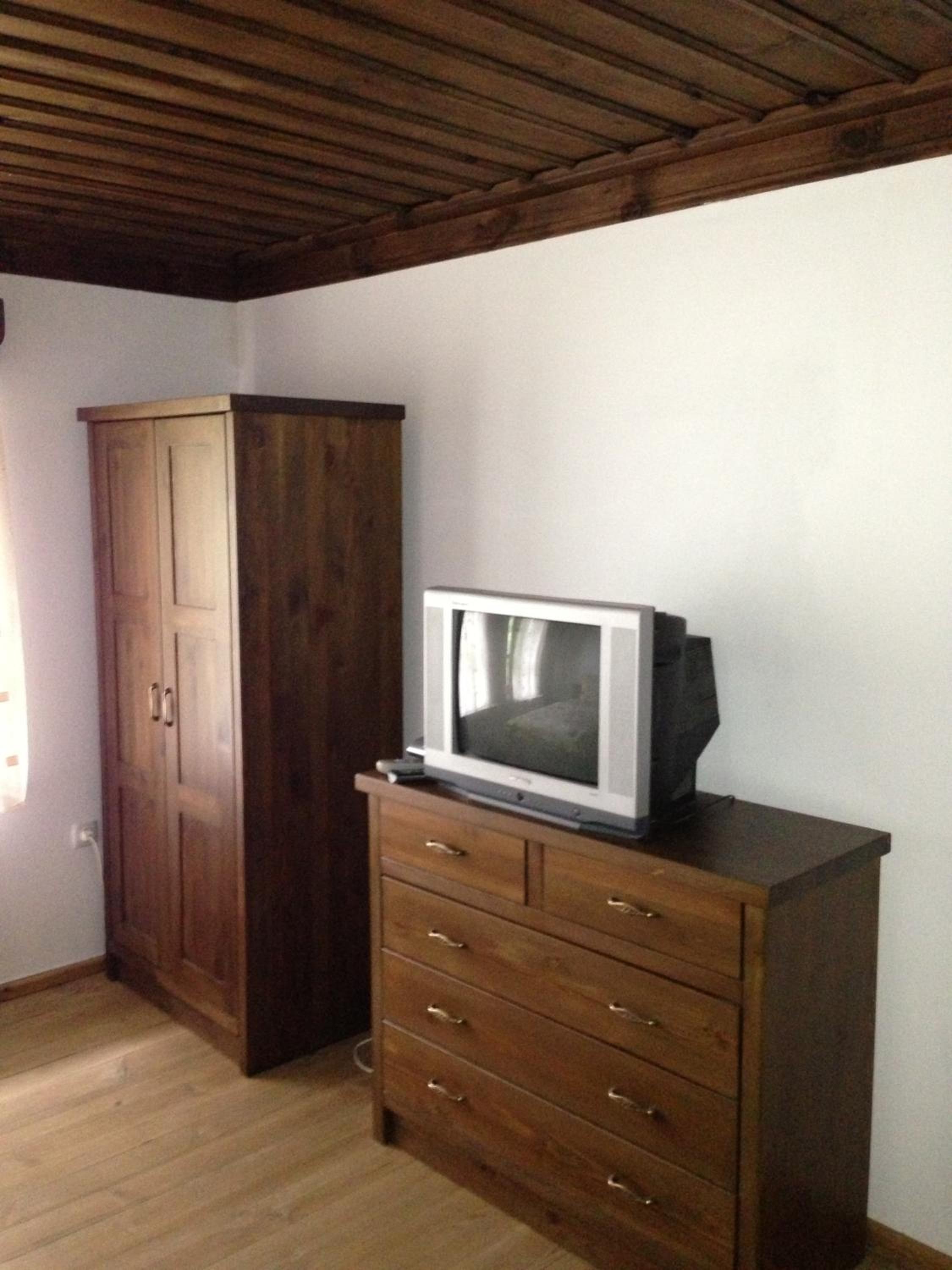 Triple Room with Shared Bathroom photo 1