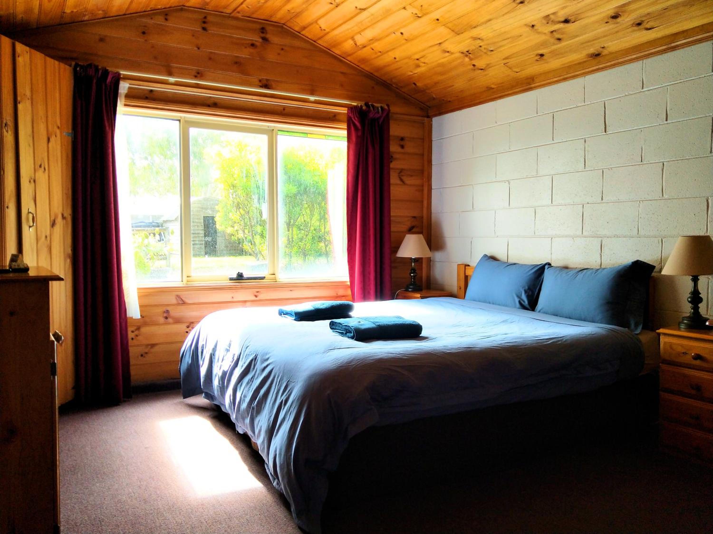 Pet Friendly - King Bed Cottage With Garden View photo 1