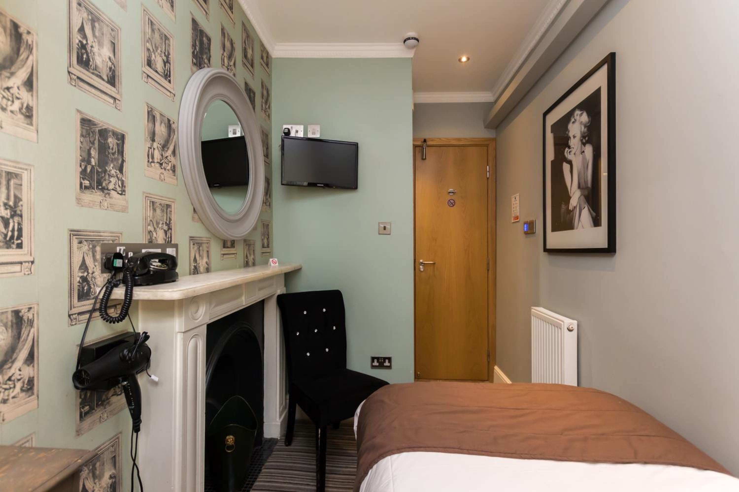 Single Room photo 1