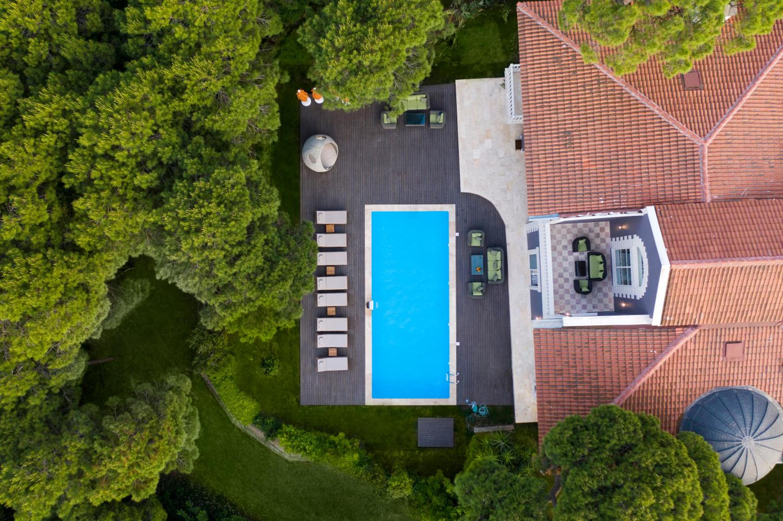 Albatross Deluxe Villa thumbnail 5