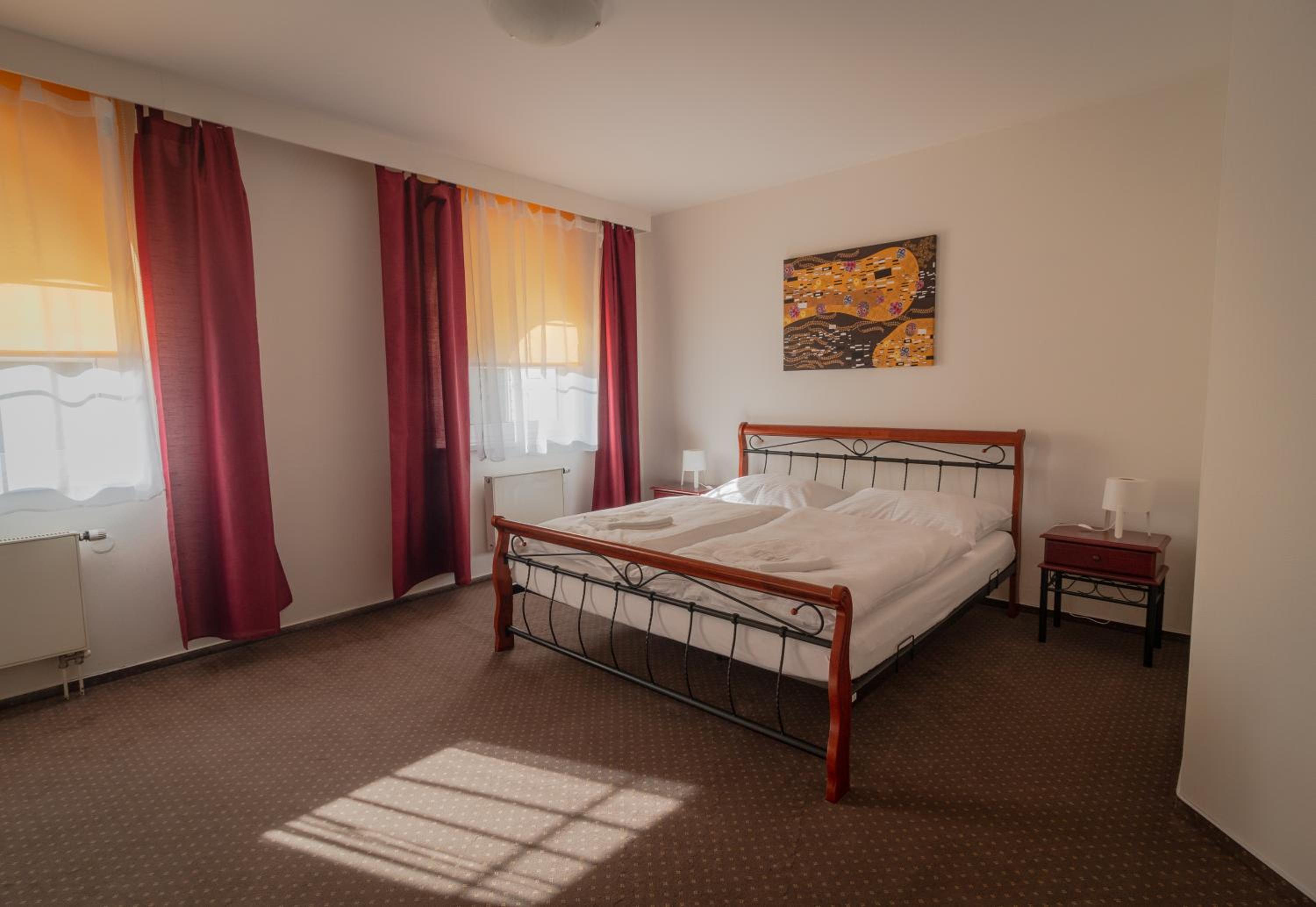 Double Room with Private Bathroom photo 2