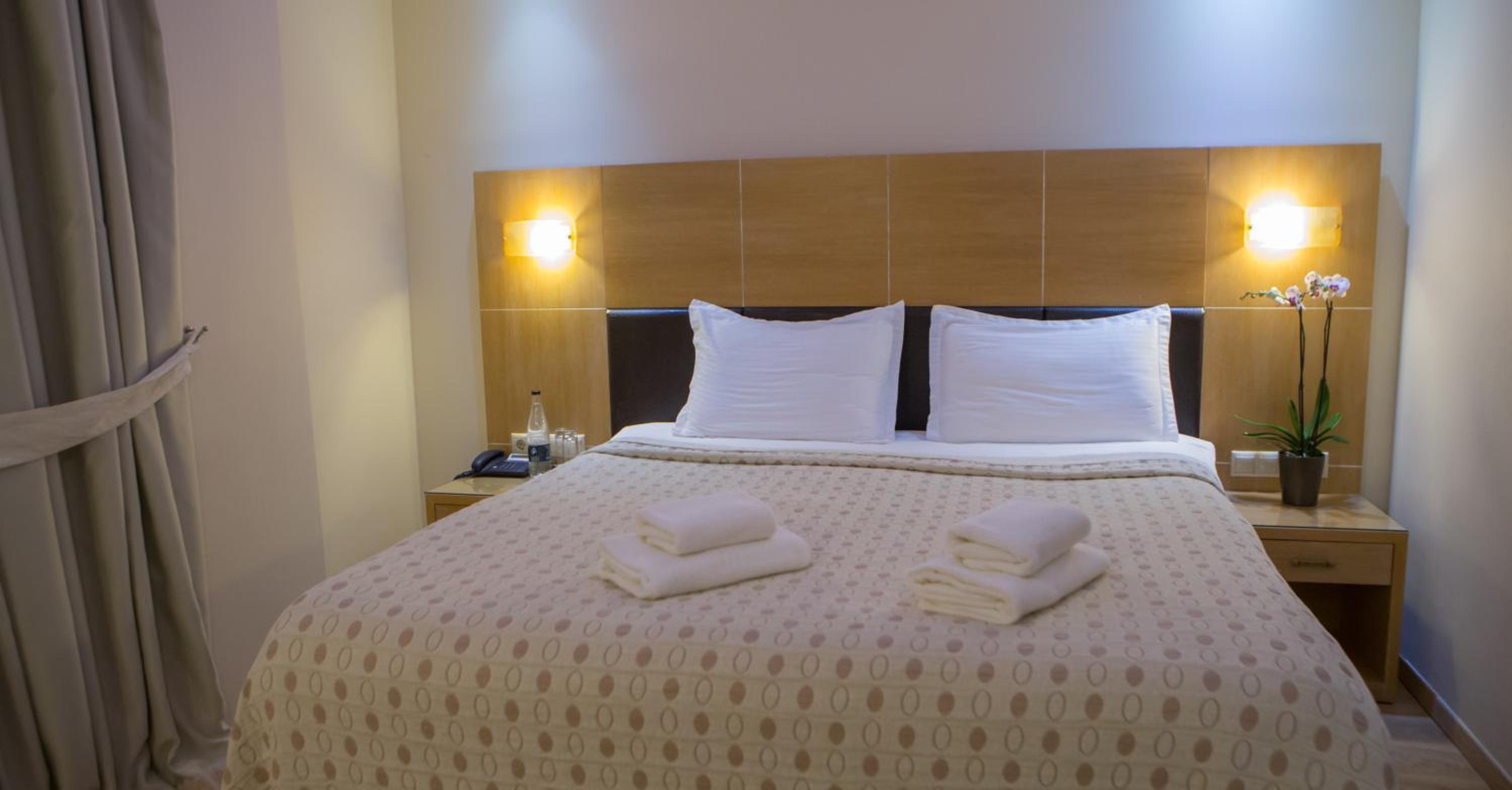 Double or Twin Room - Photo 5