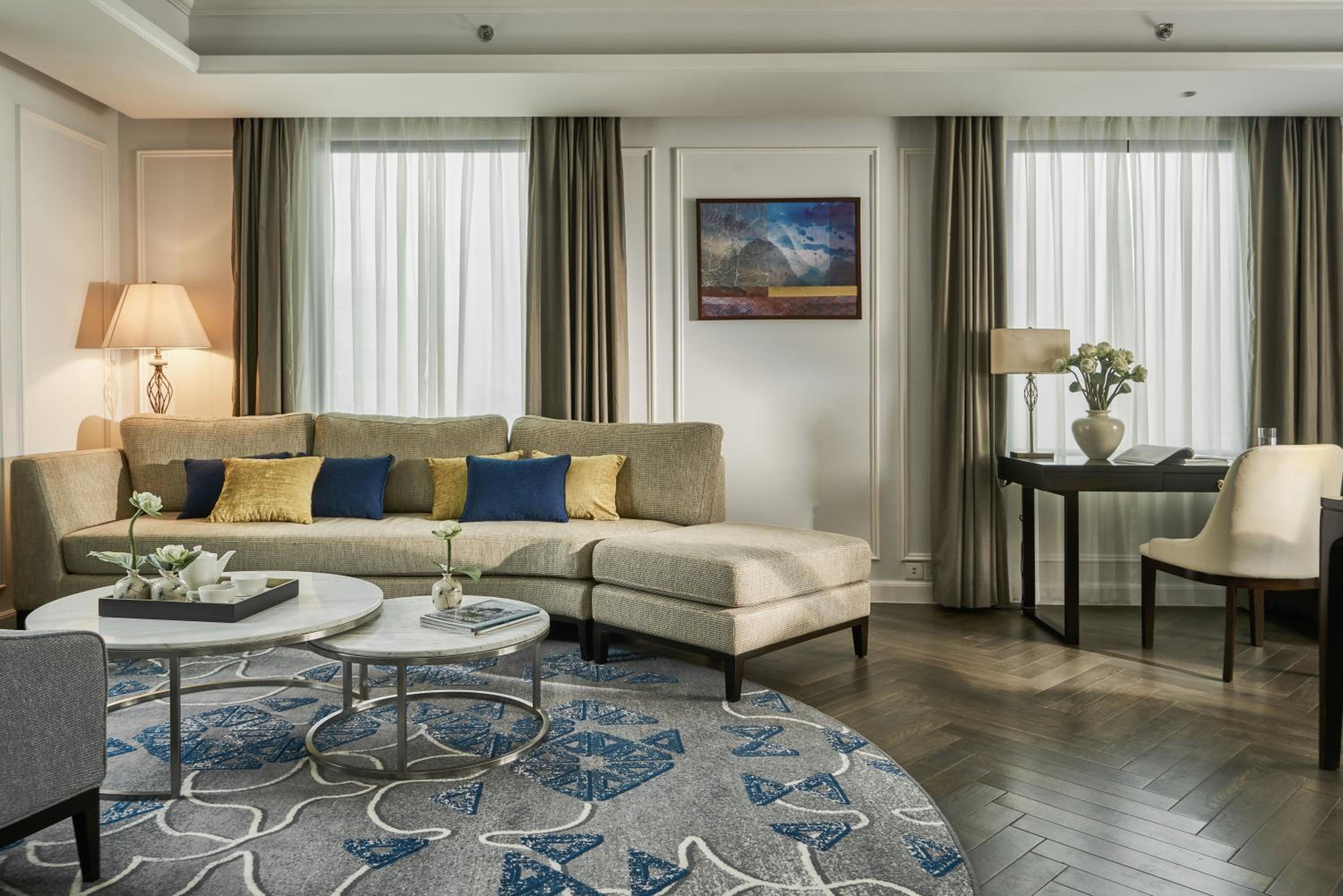 One-Bedroom Luxury Apartment photo 3