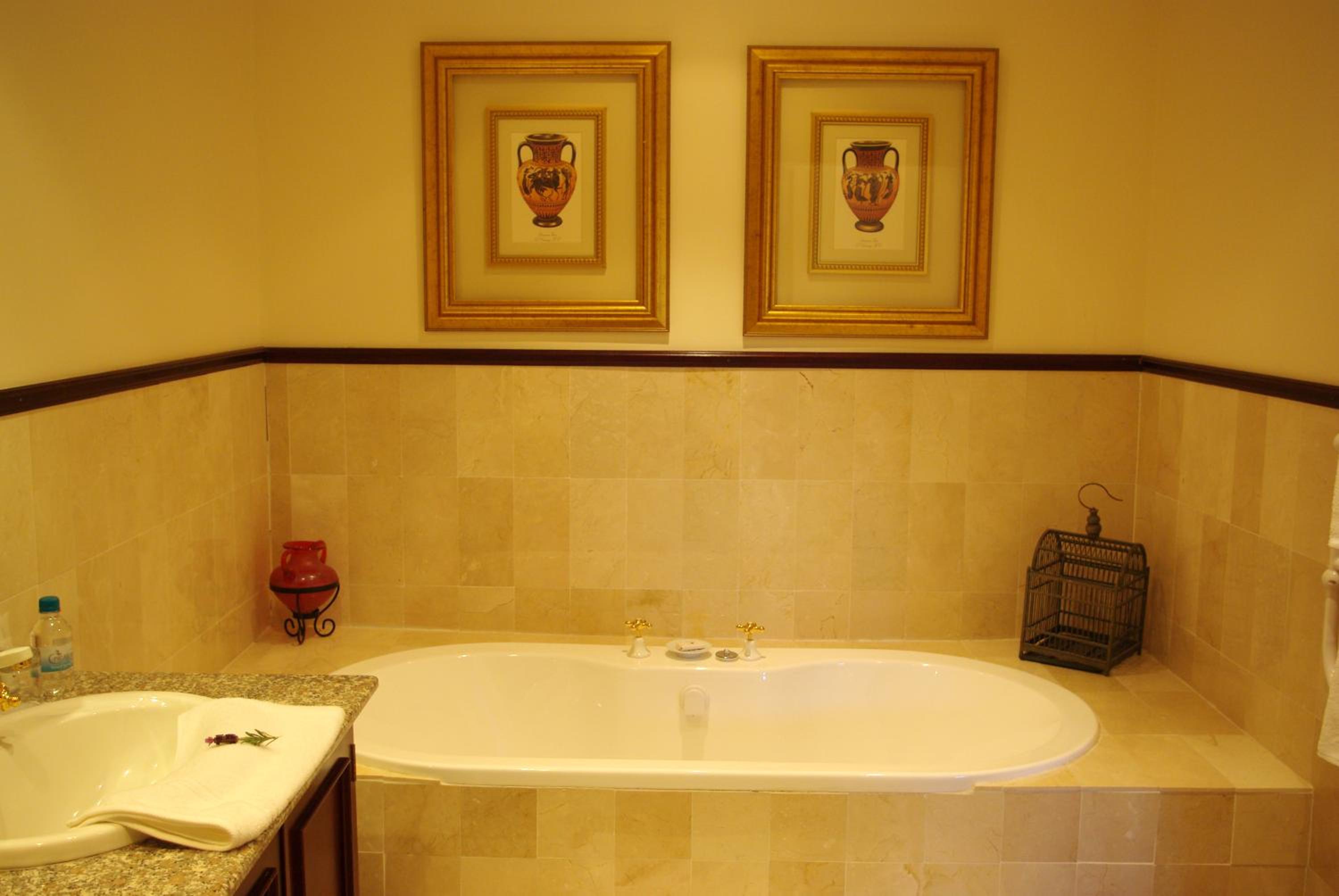 Standard Twin Room - Photo 3