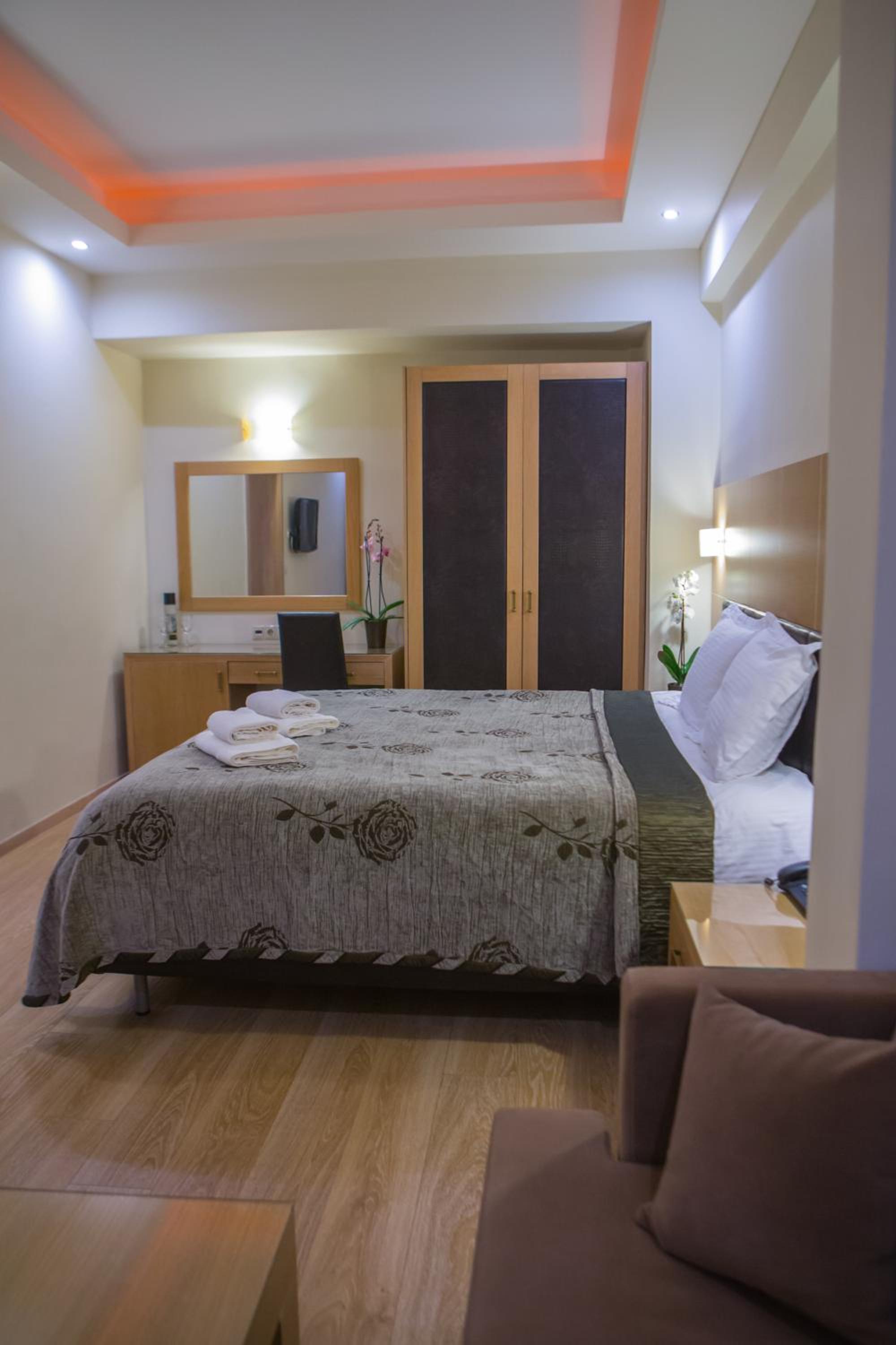 Suite (1-2 Adults) photo 3