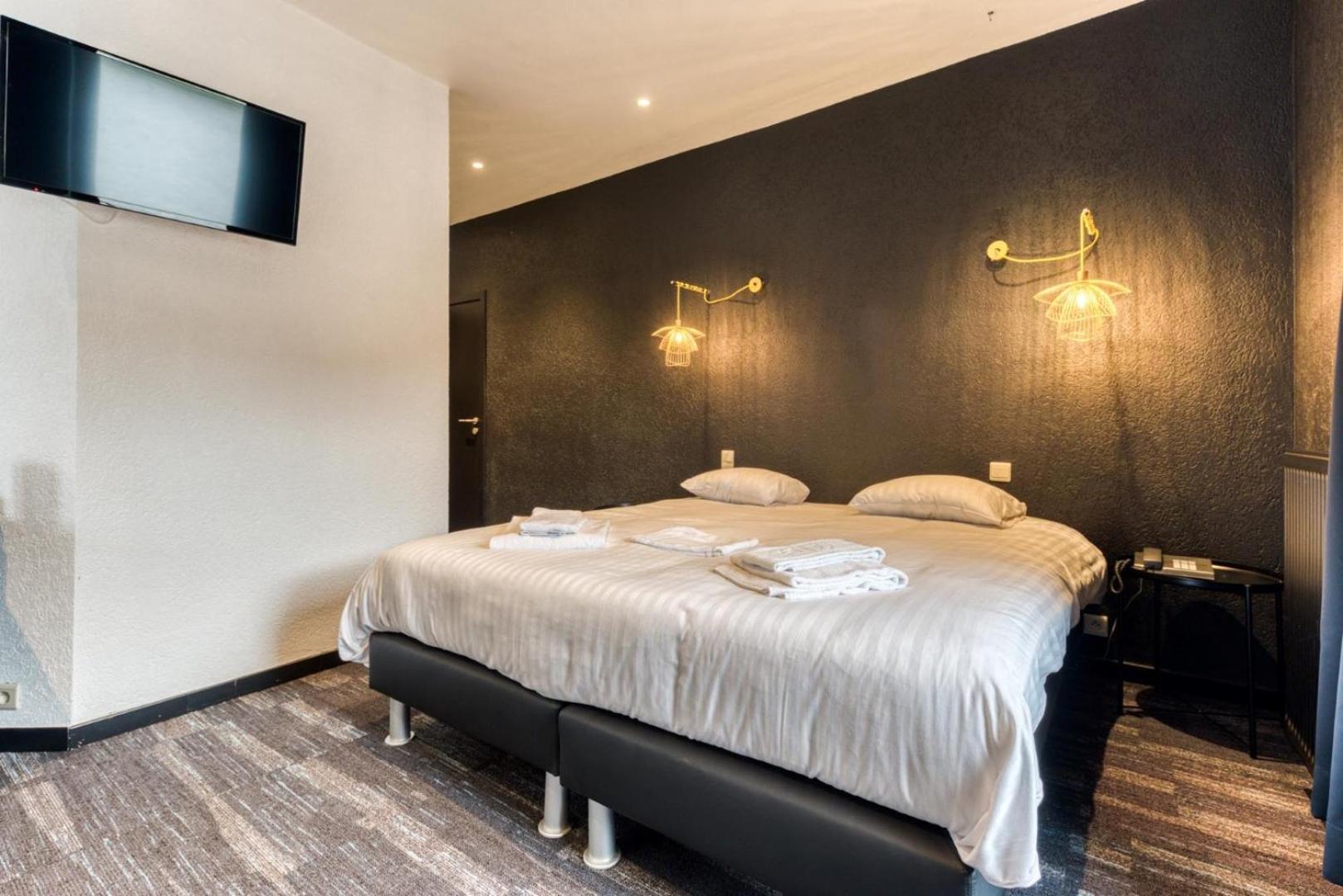 Double Room - Photo 1