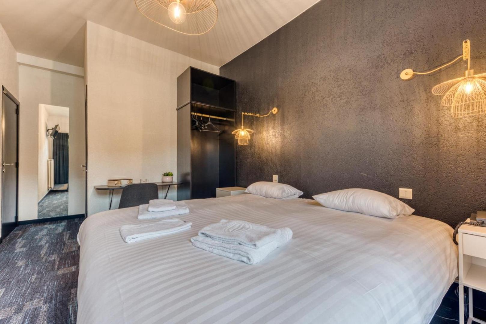 Double Room - Photo 3