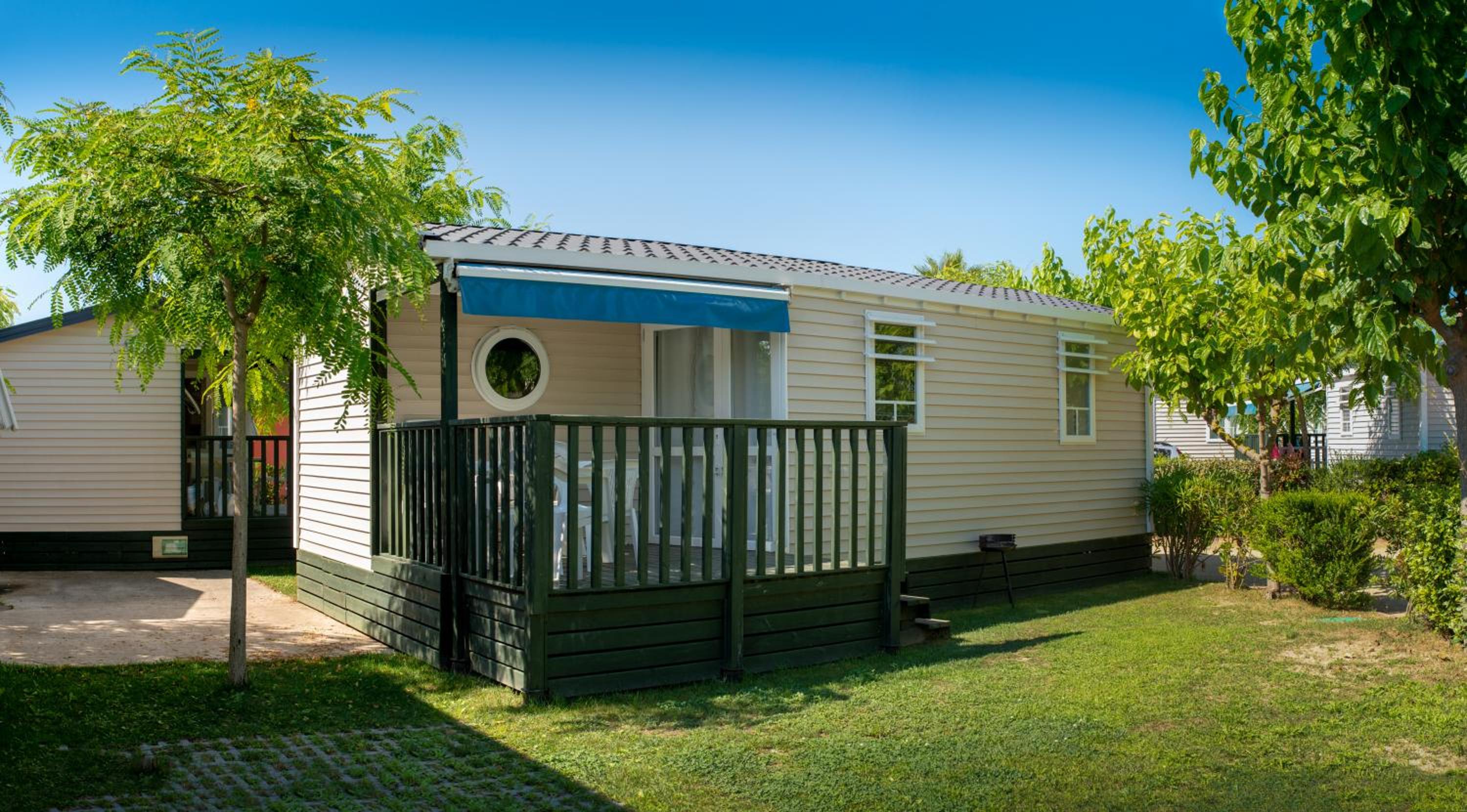 Mobile Home Premium (2 Bedrooms) - Air Conditioning photo 2