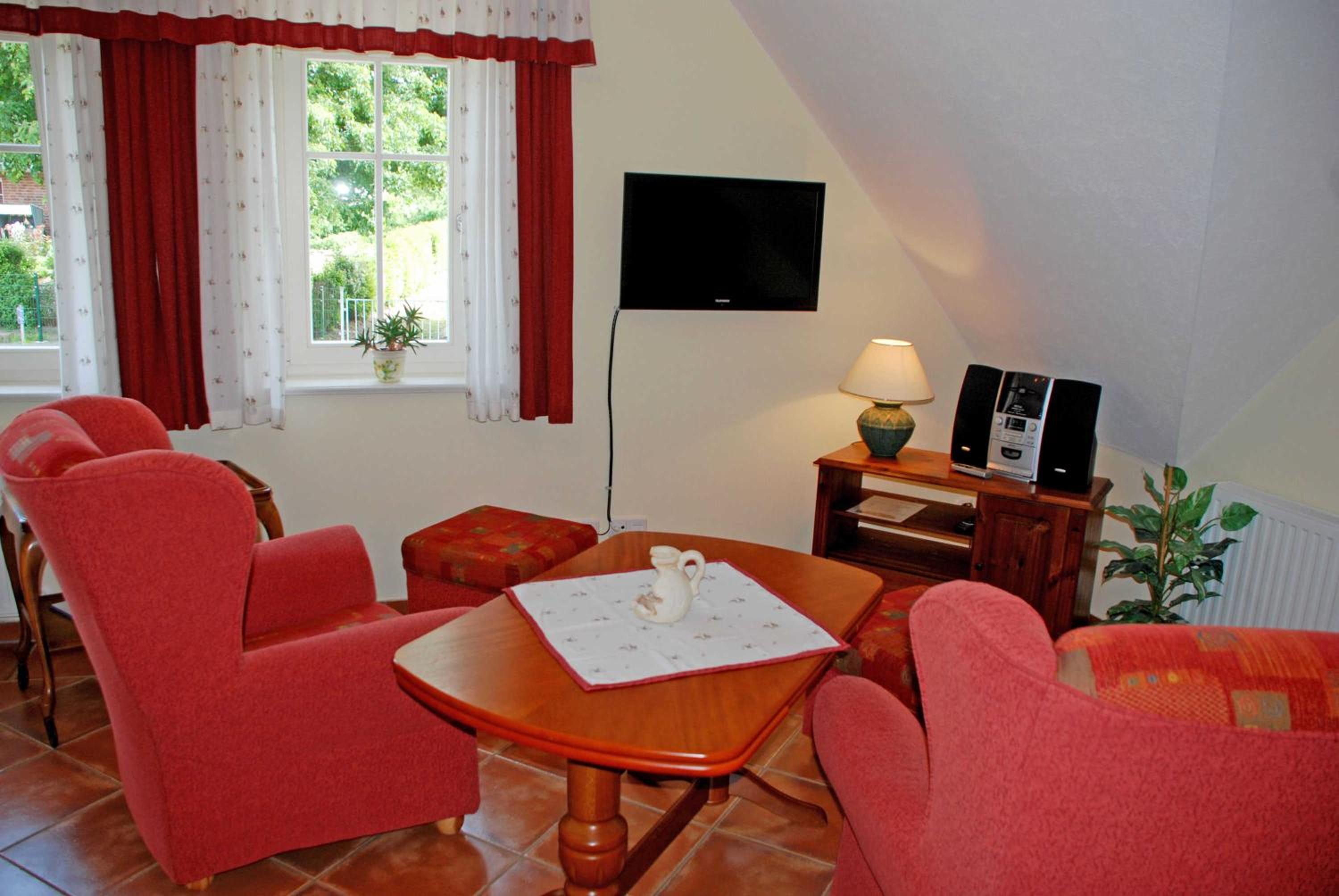 One-Bedroom Apartment with Shower photo 1