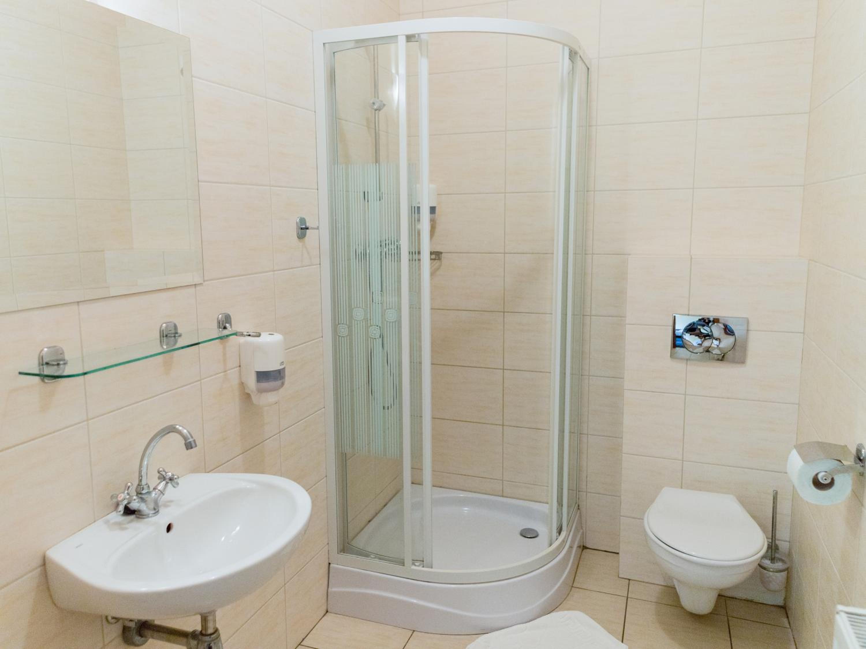 Double or Twin Room - Photo 11
