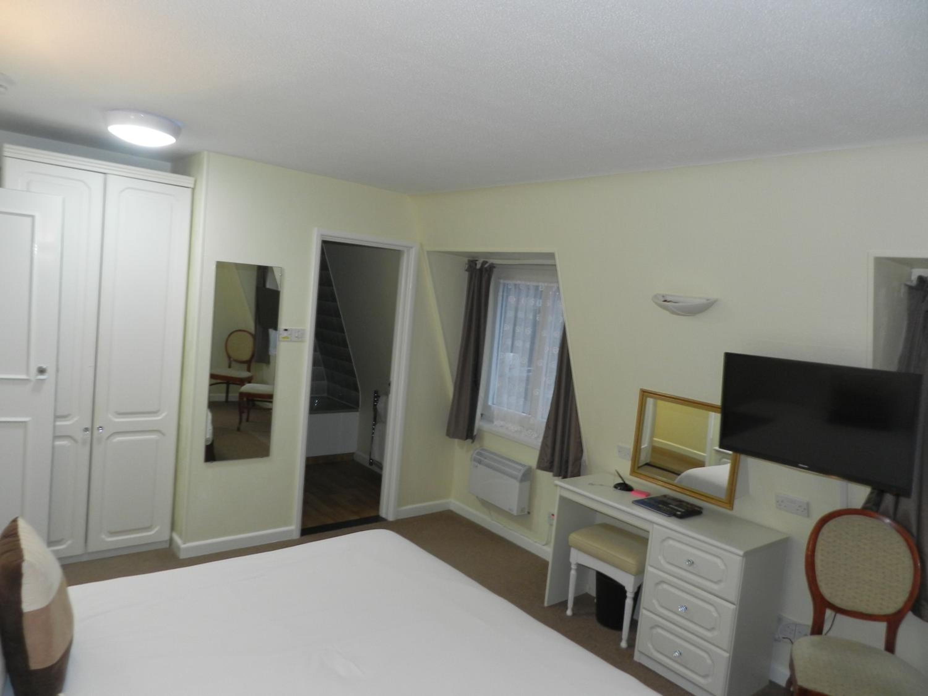 Two-Bedroom Apartment with Sea View photo 2