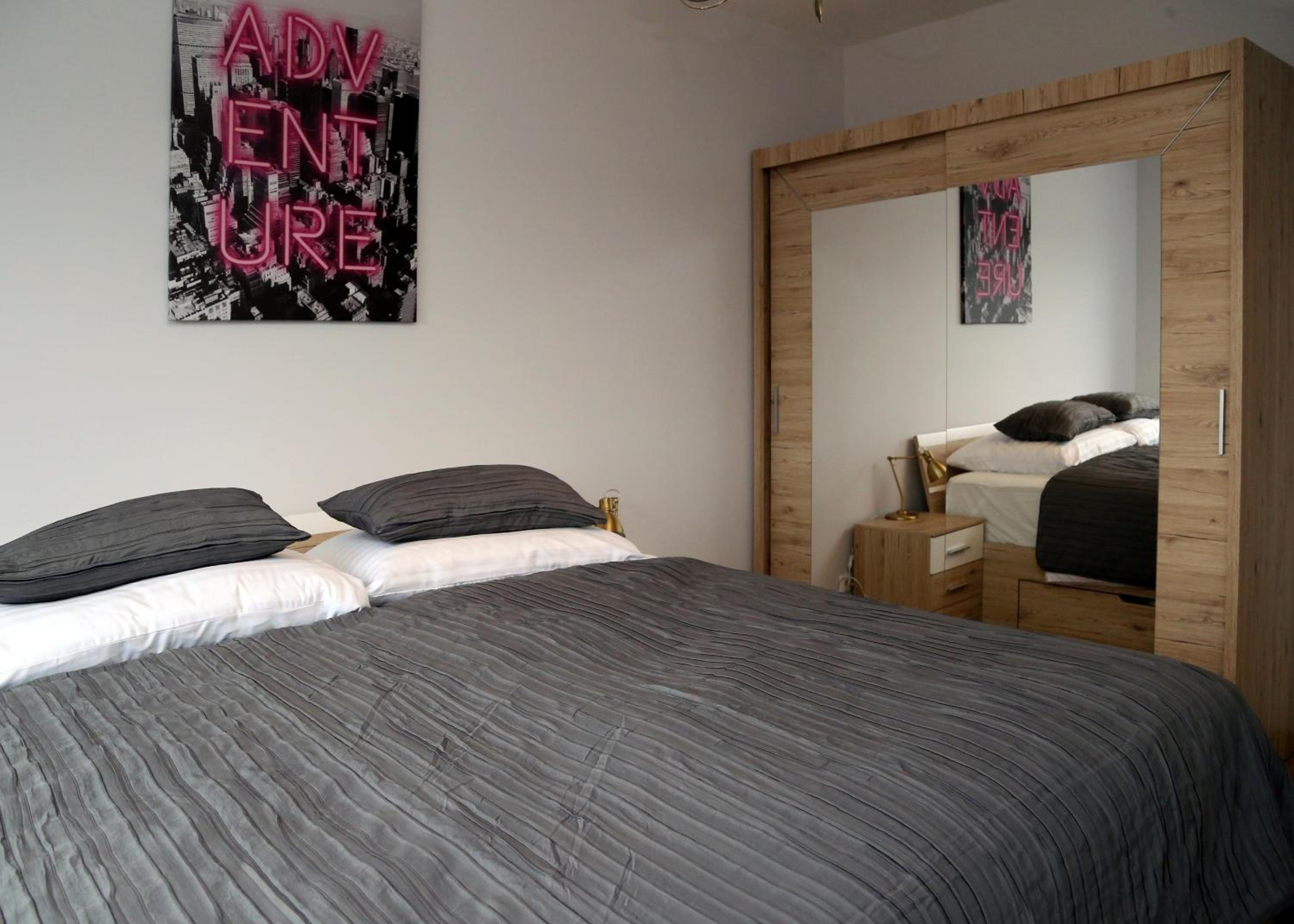 Two-Bedroom Apartment - Photo 7
