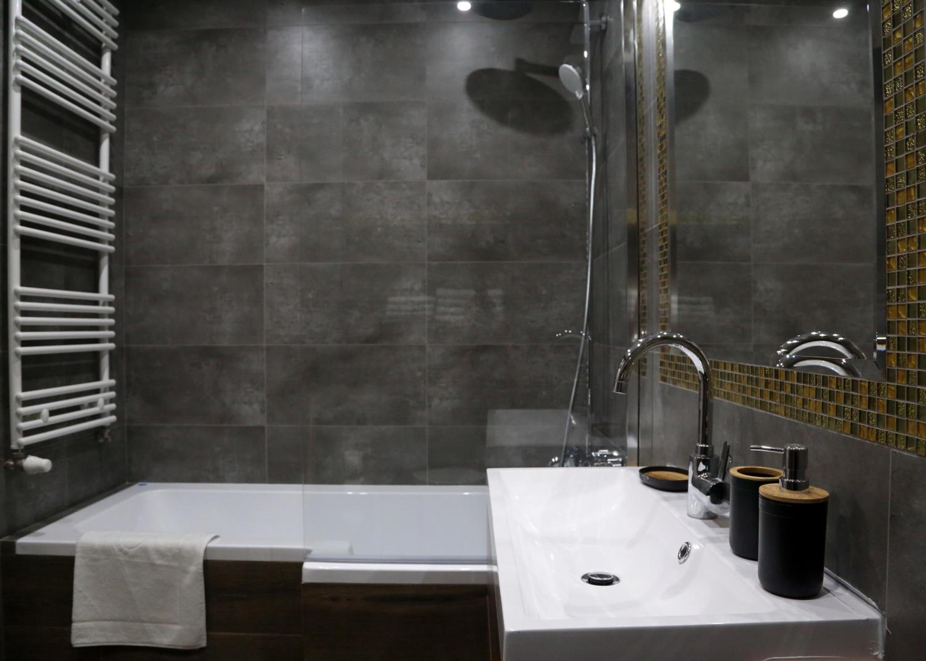 Two-Bedroom Apartment - Photo 10
