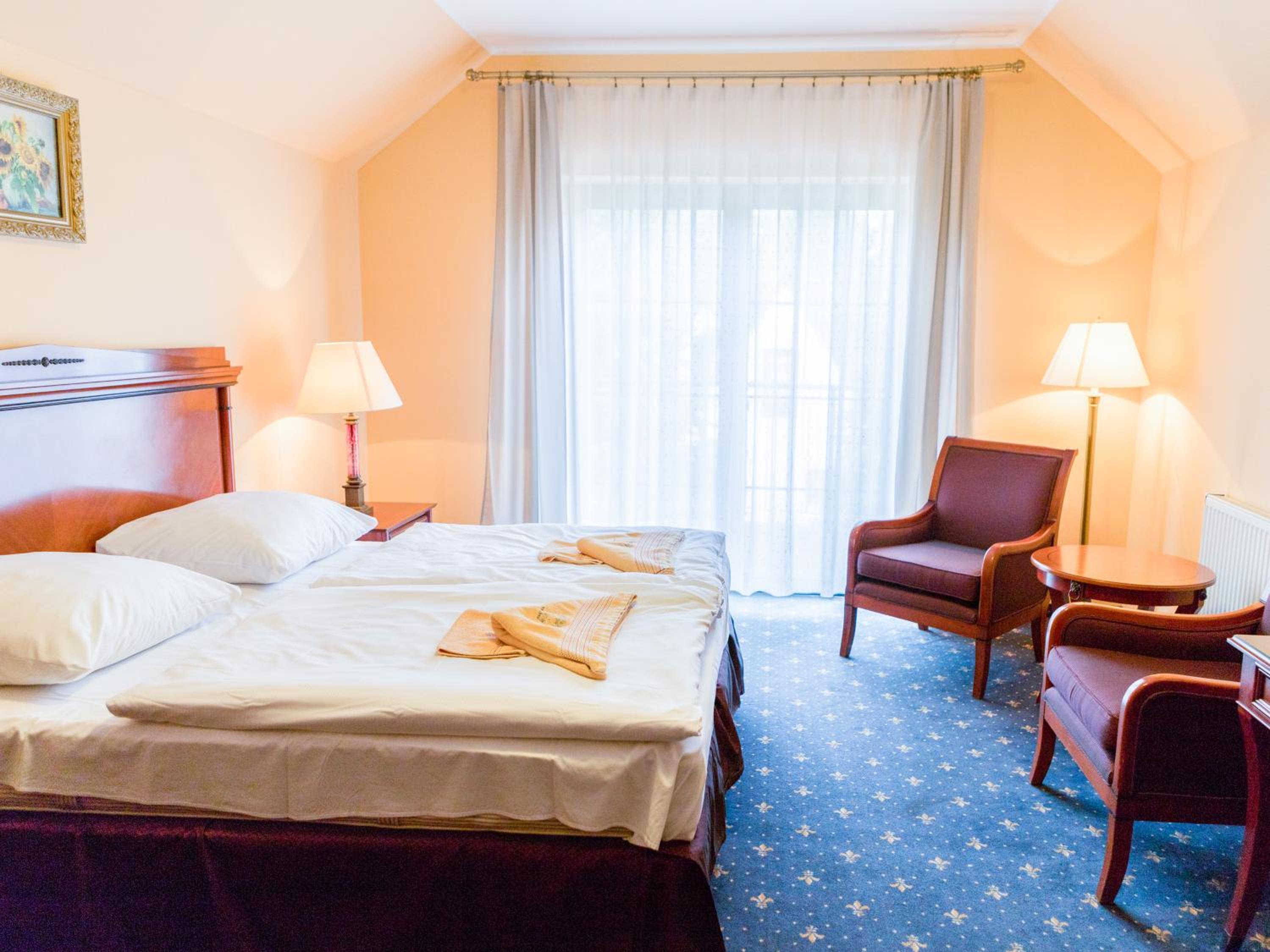 Double or Twin Room - Photo 14