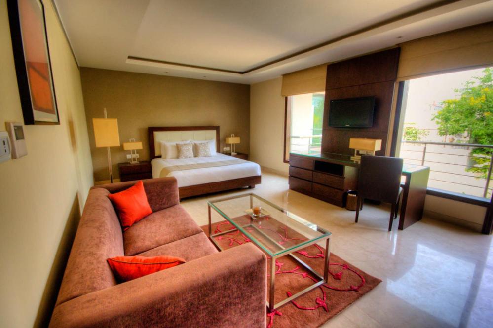 Deluxe Double Room - Photo 11