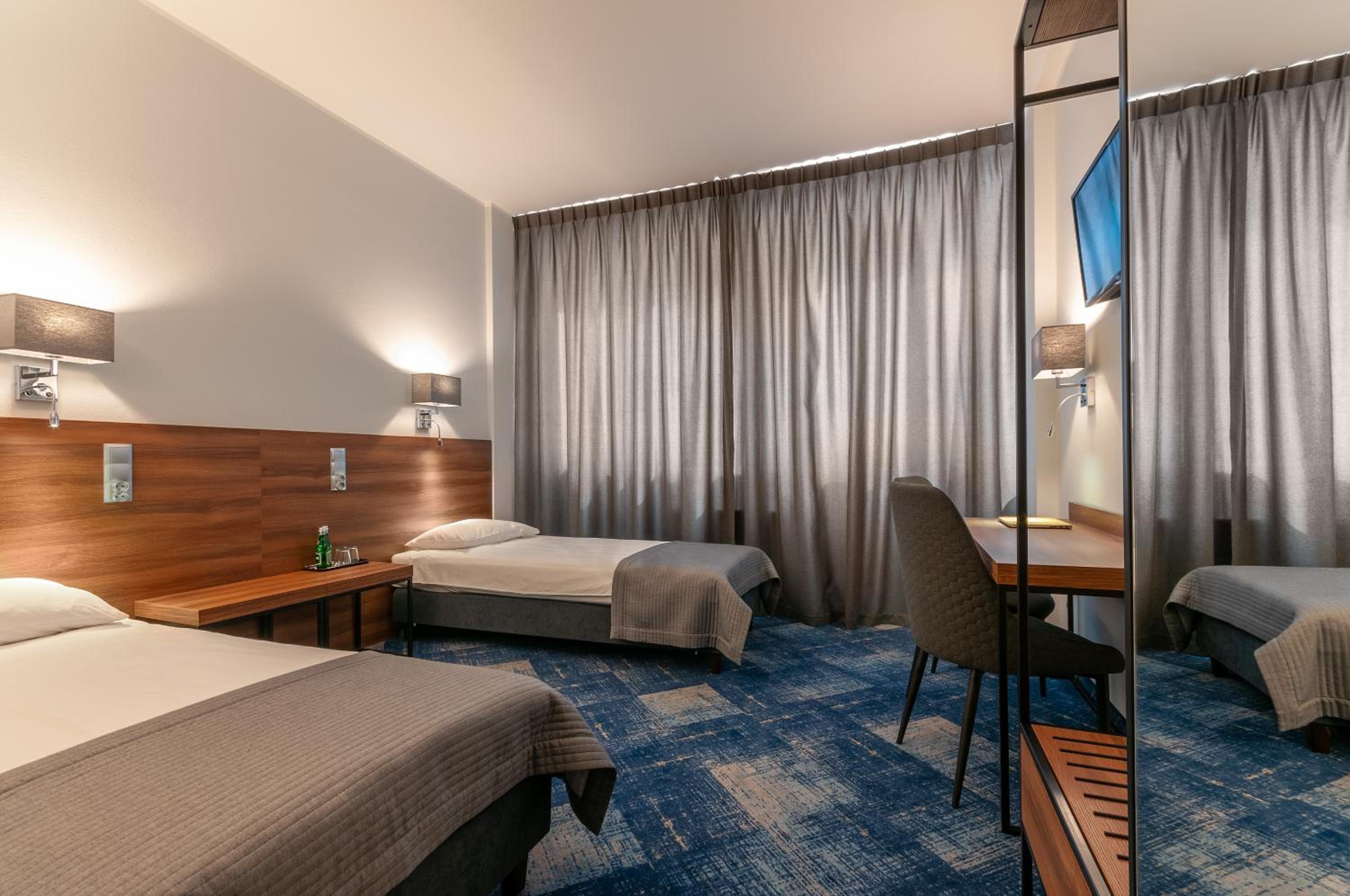 Twin Room - Photo 6