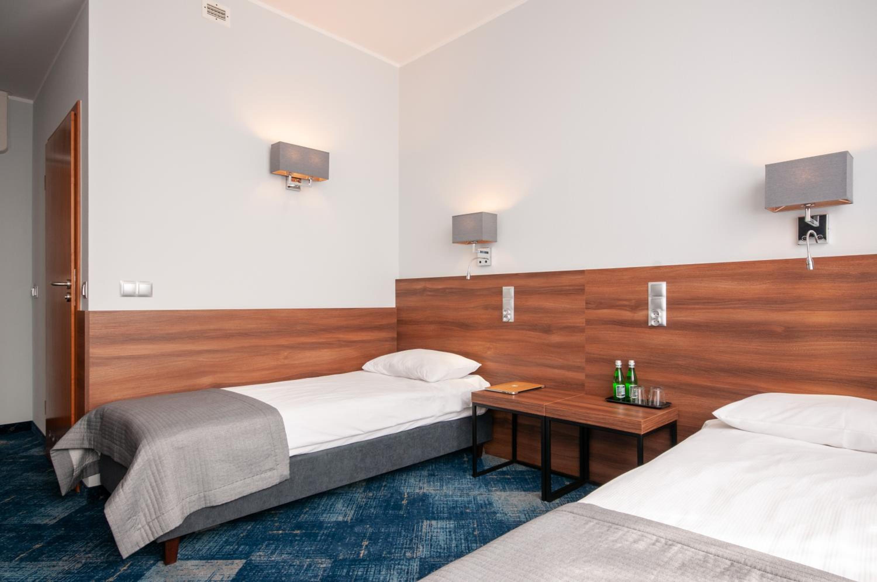 Twin Room - Photo 1
