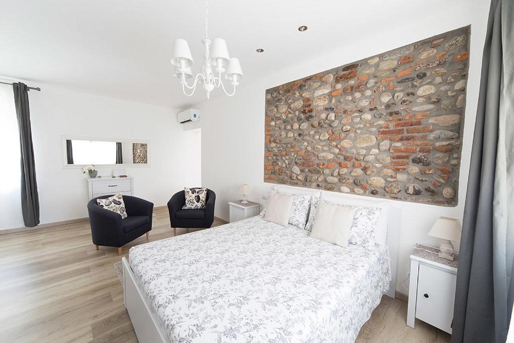 Deluxe Triple Room photo 3