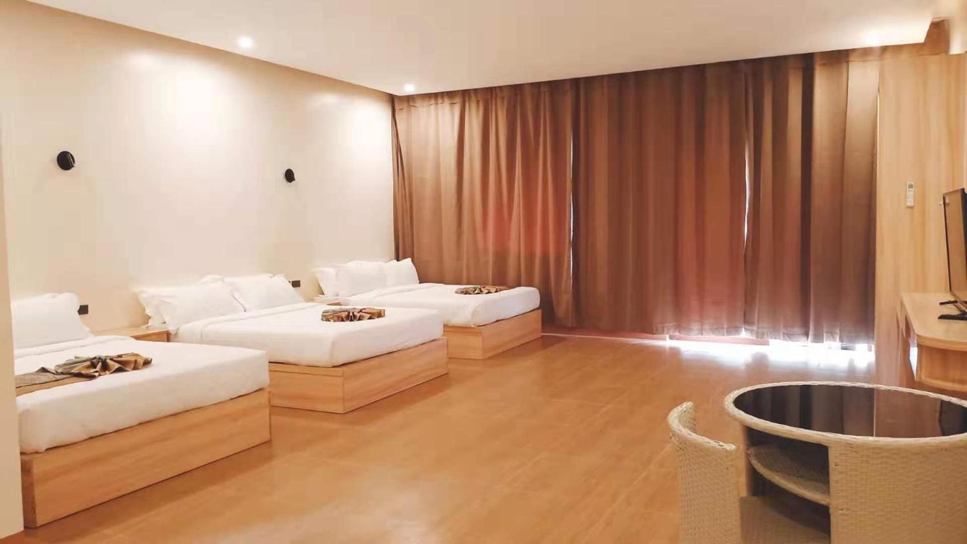Family Room - Photo 1