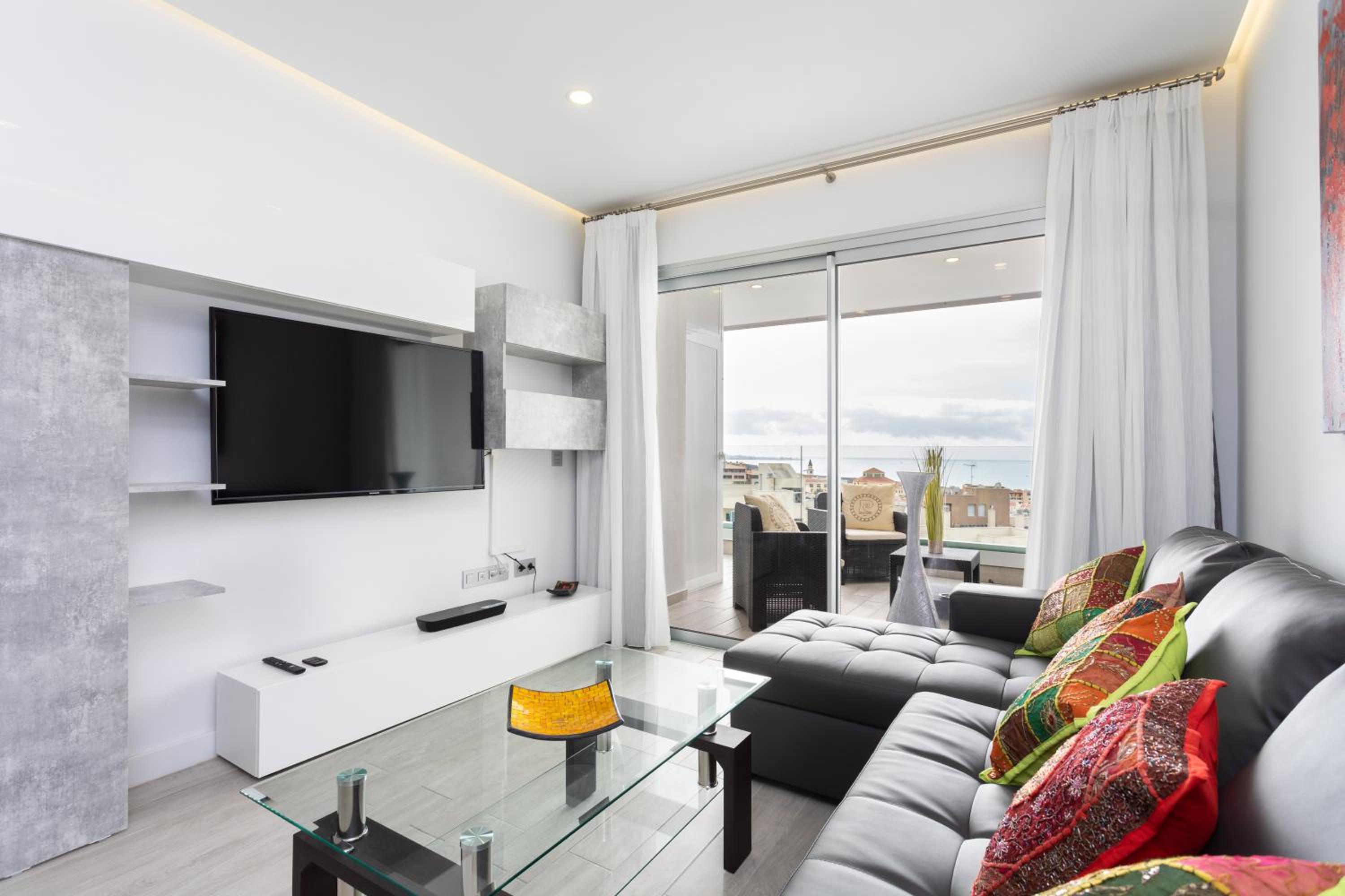 Apartamento de dos habitaciones con vista al mar