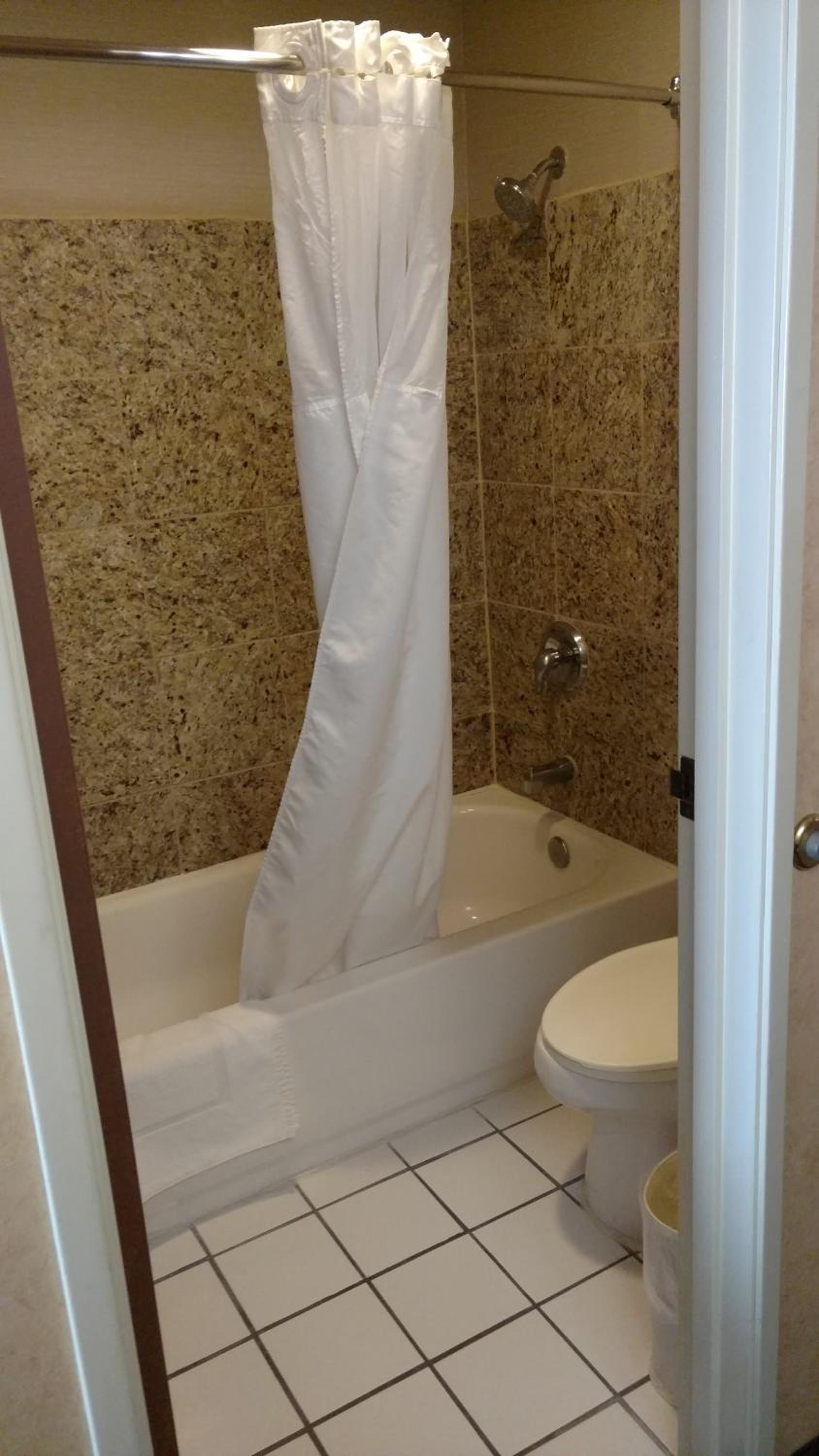 Double Room with Two Double Beds - Photo 3