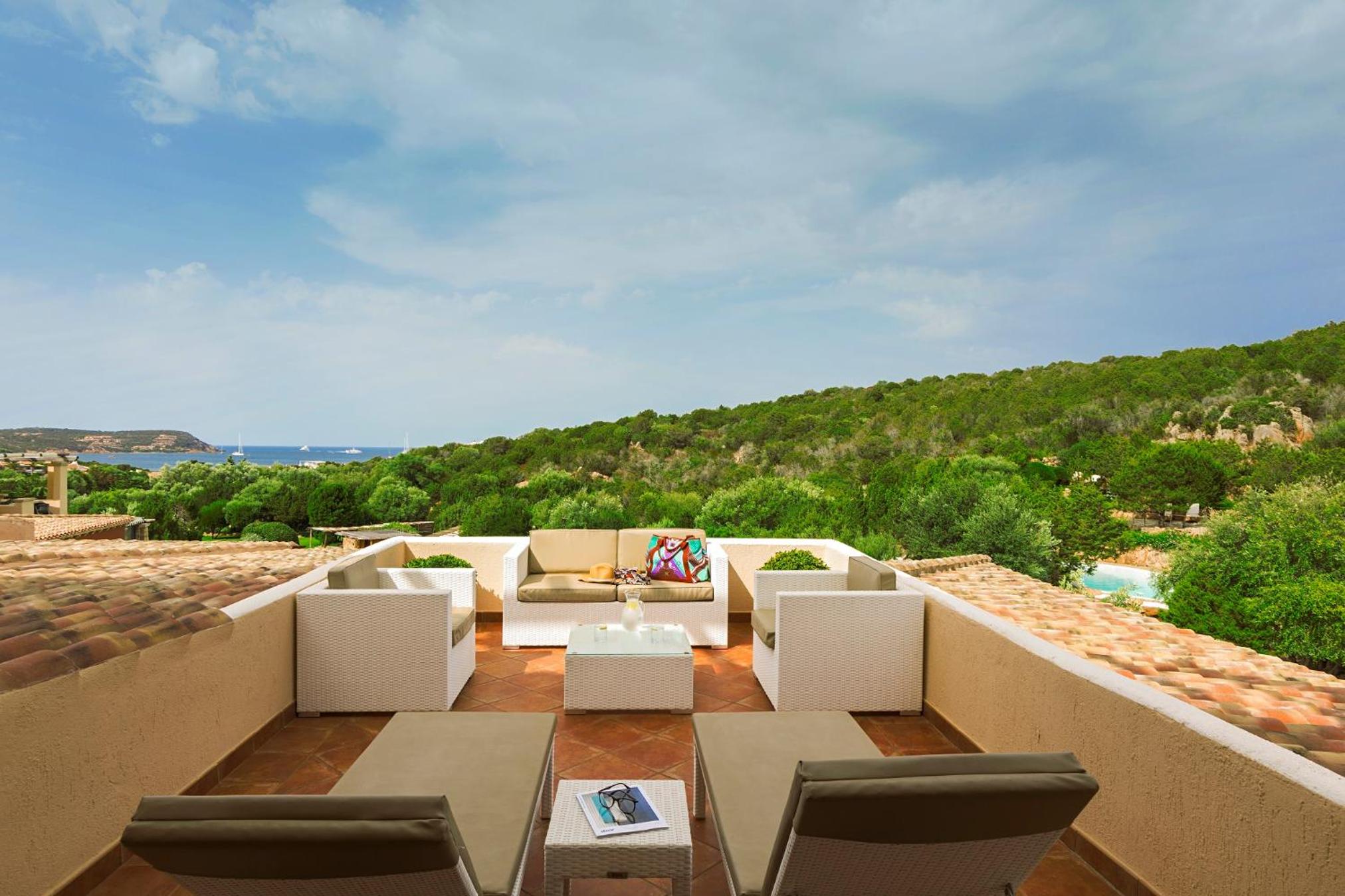 Executive Suite - Photo 7