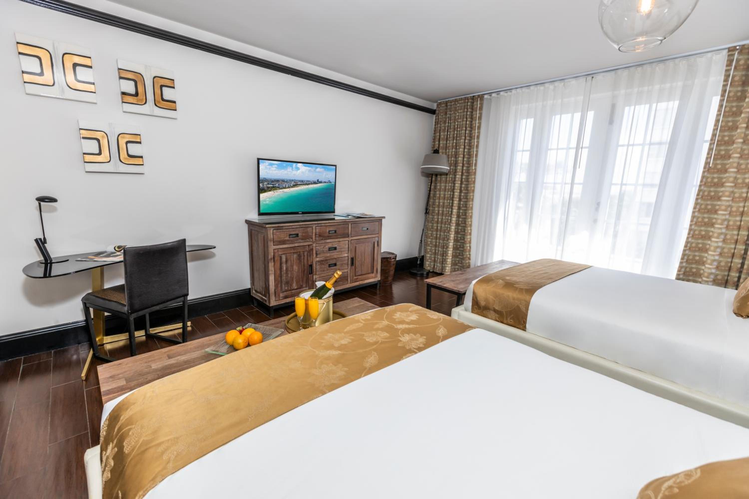 Classic double queen room