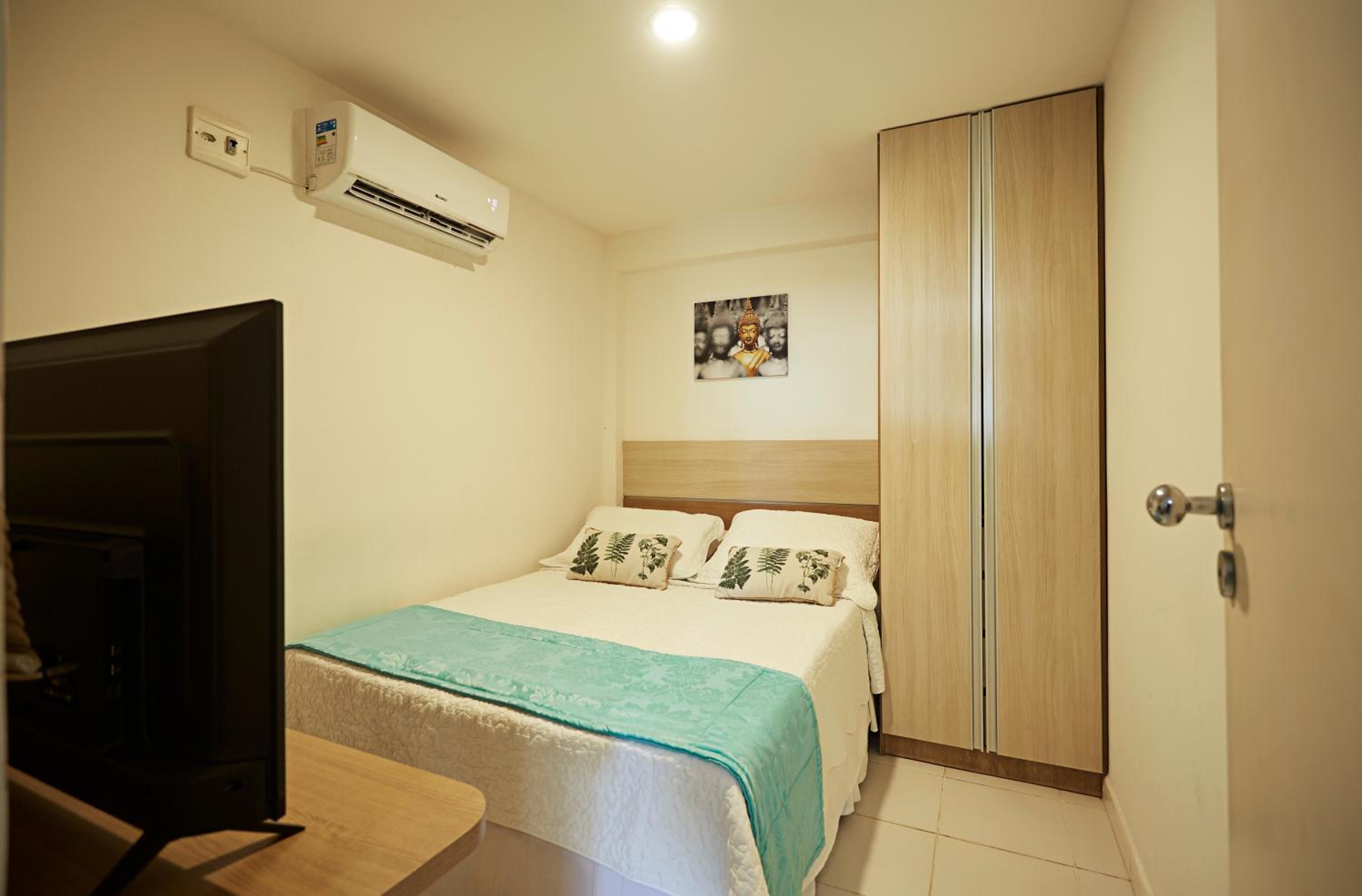 Two-Bedroom Apartment - Photo 2
