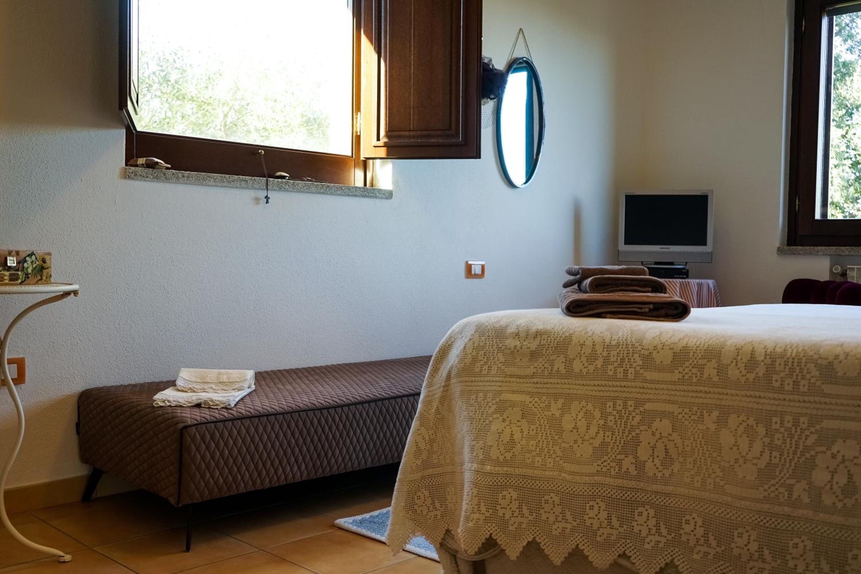 Double Room - Disability Access photo 2