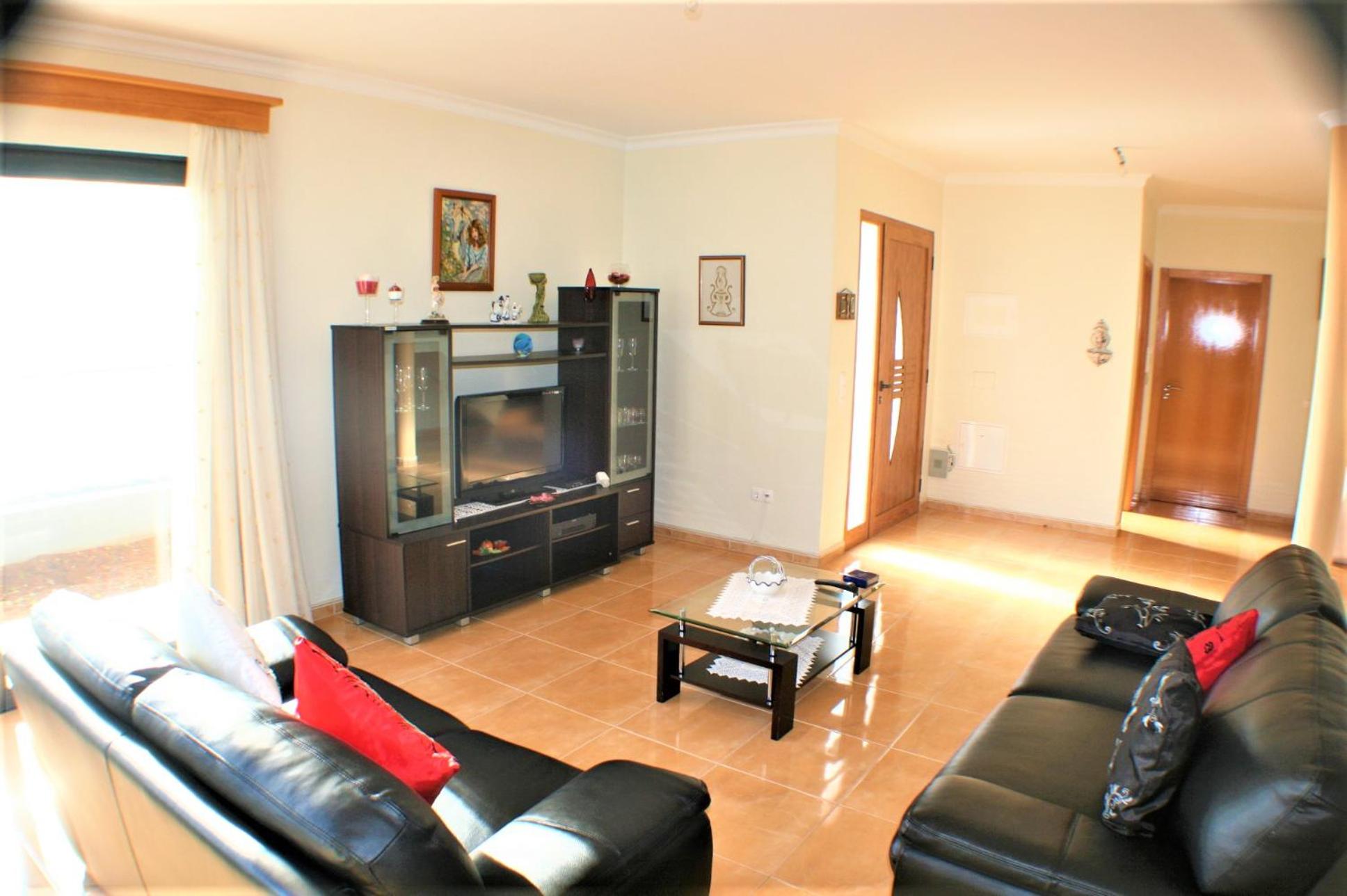 Two-Bedroom House photo 2