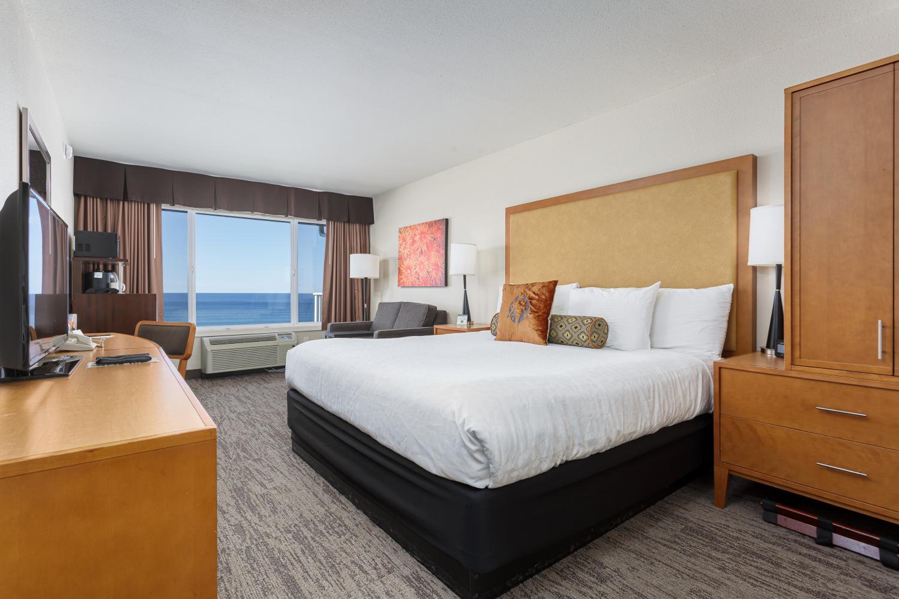 Deluxe King Studio with Ocean Front View