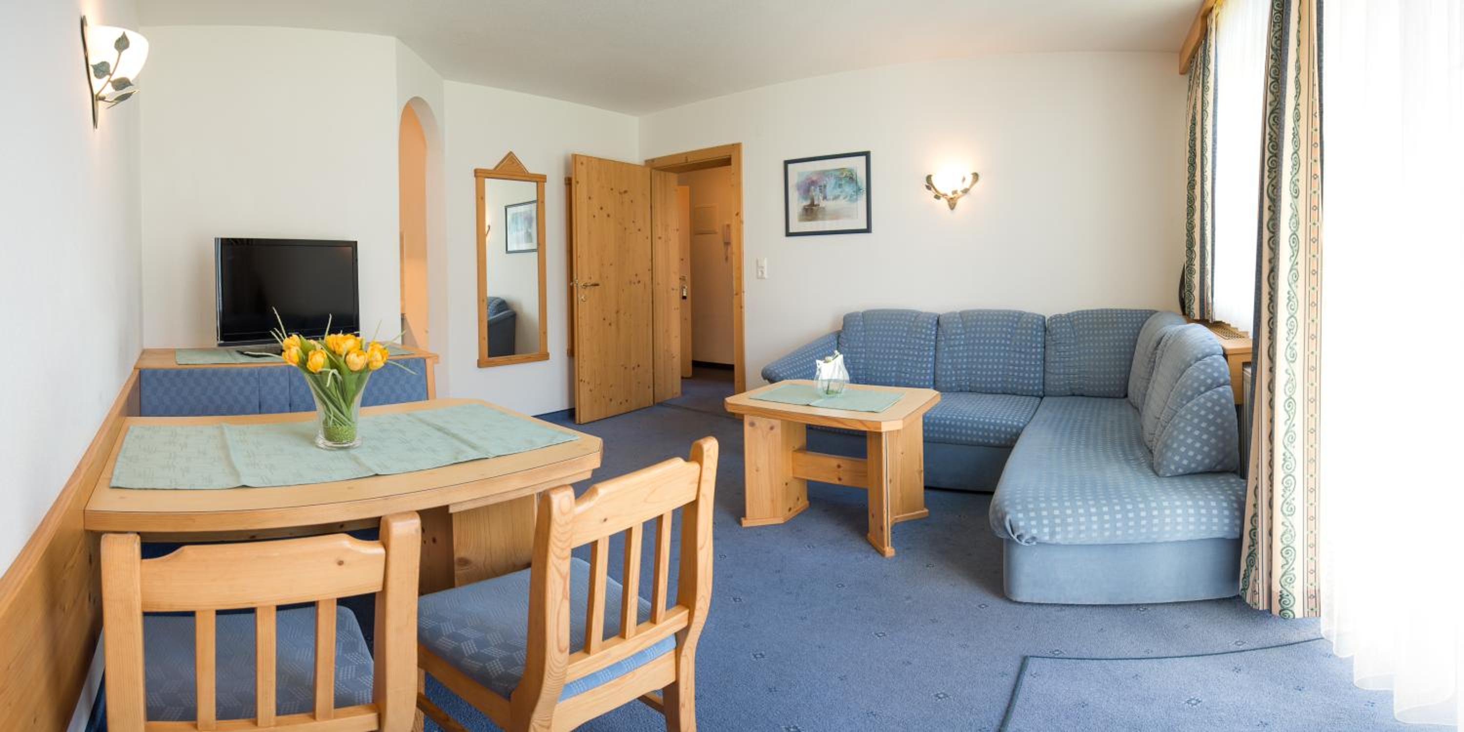 Two-Bedroom Apartment with Balcony (5 Adults)