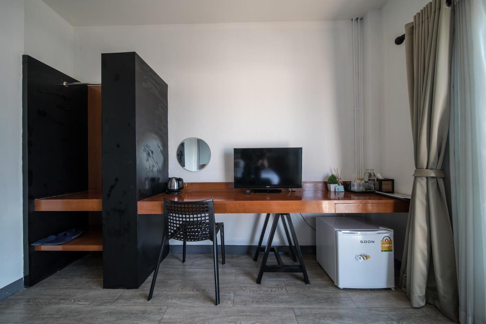 Standard Twin Room - Photo 1