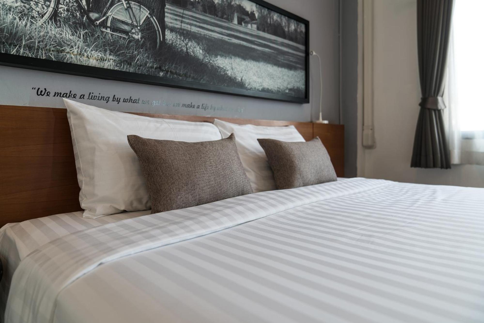 Deluxe Quadruple Room - Photo 10