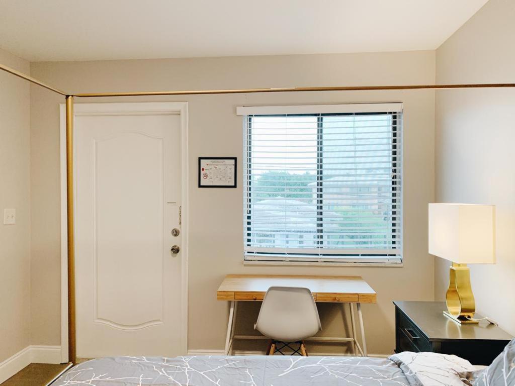Premium Two Bedroom Two Bath Family Suite w/ Kitchen and Sofa Bed - Photo 24
