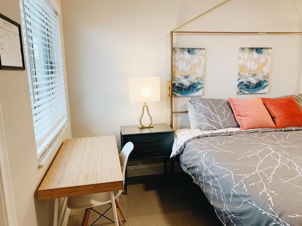 Premium Two Bedroom Two Bath Family Suite w/ Kitchen and Sofa Bed - Photo 33