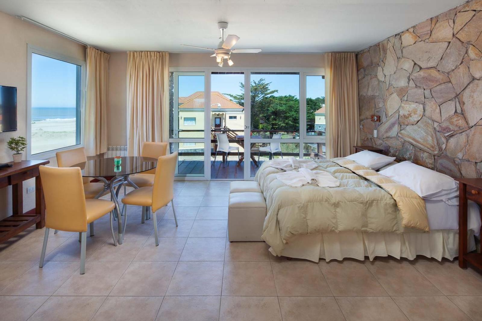 Studio with Sea View (2 Adults)