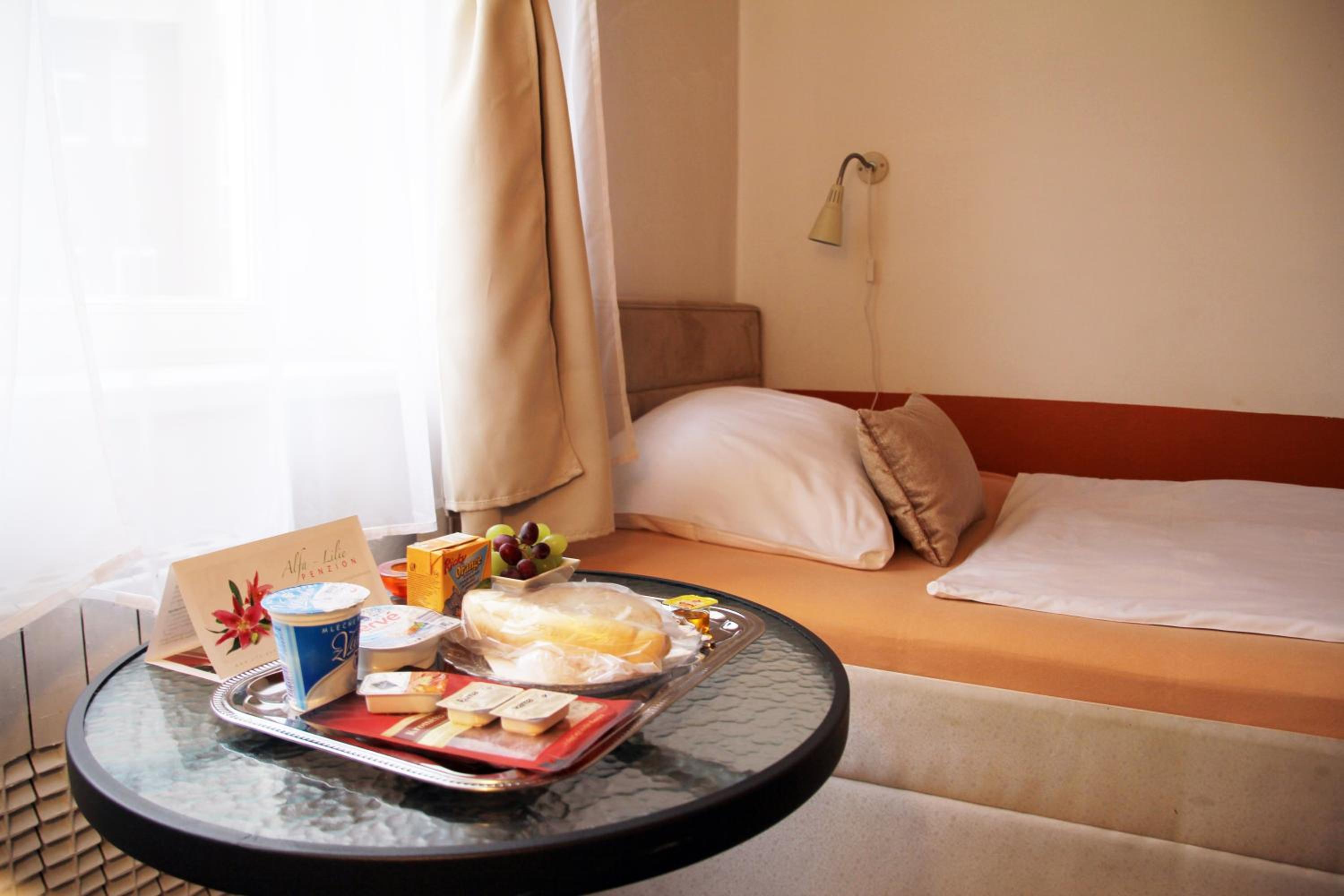 Single Room with Private Bathroom photo 3