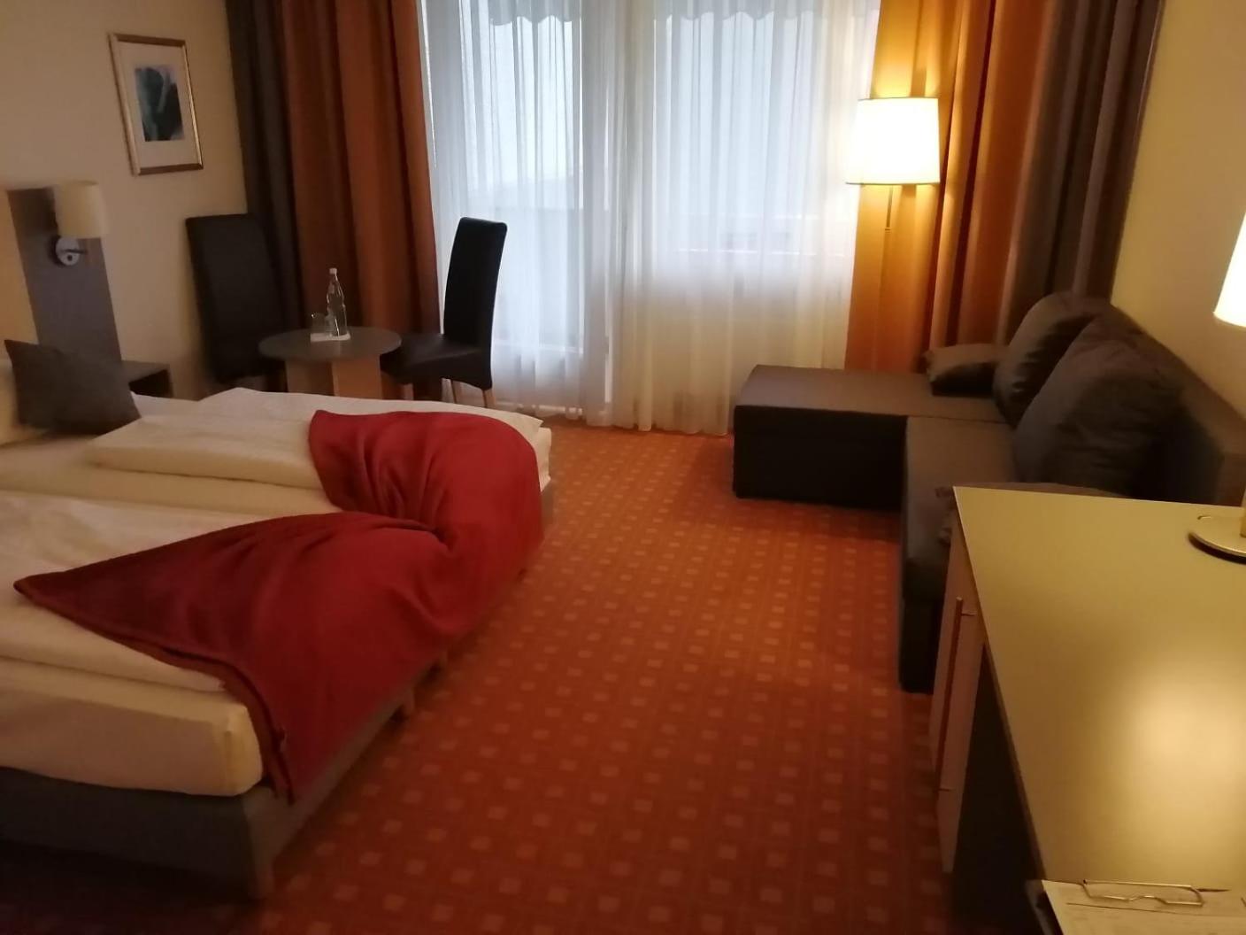 Comfort Double or Twin Room with Balcony - Photo 6