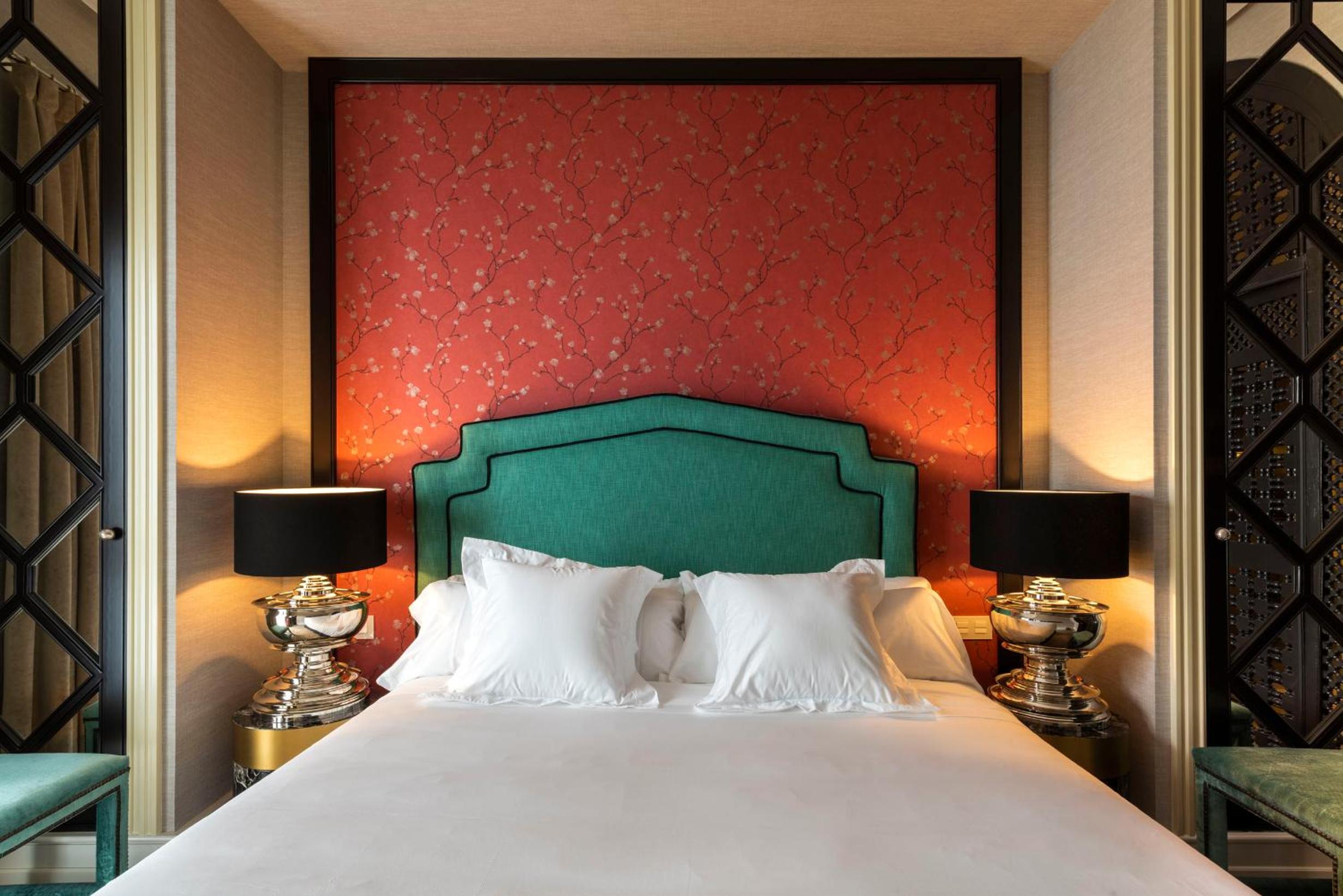 Suite - Photo 15