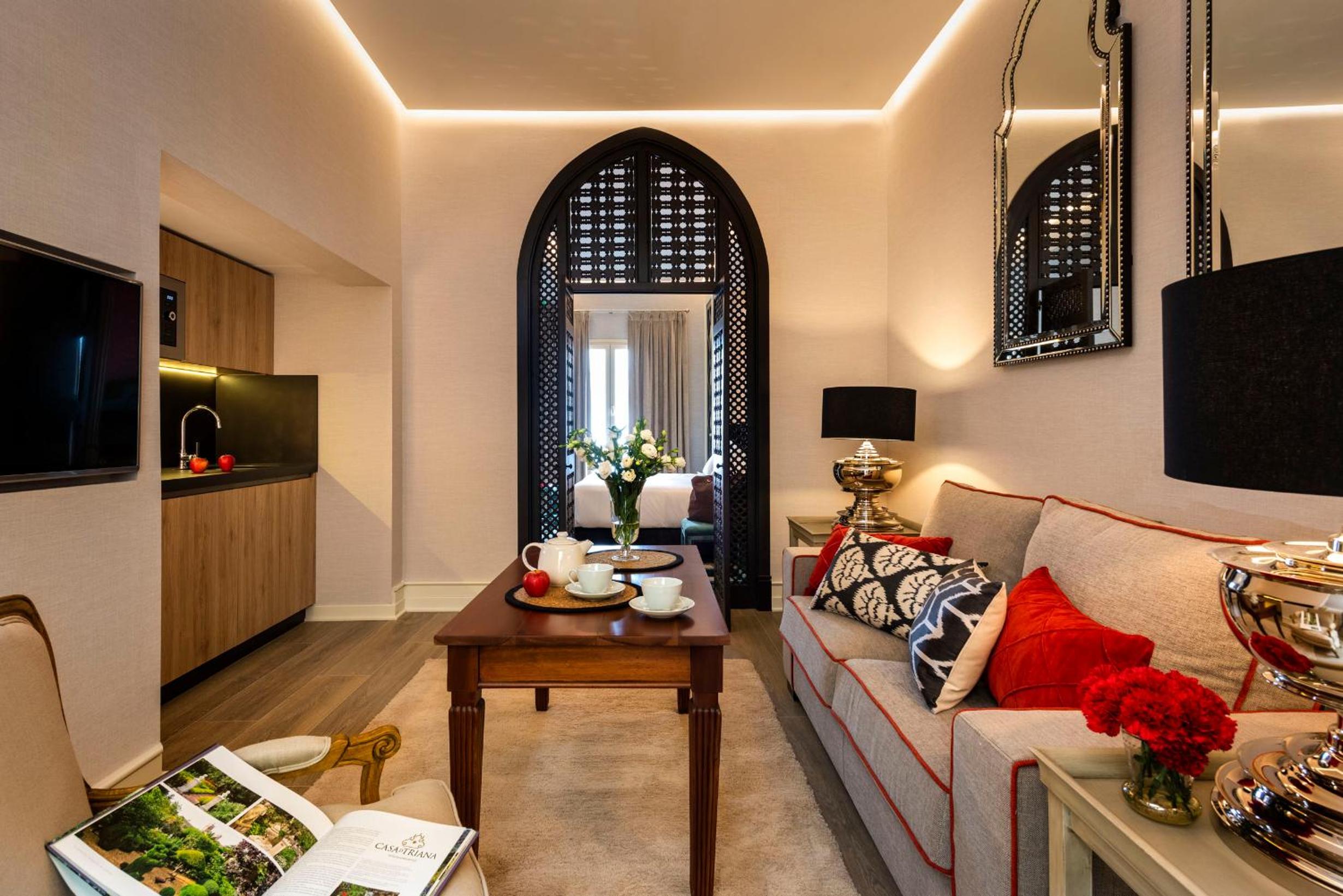 Suite - Photo 5