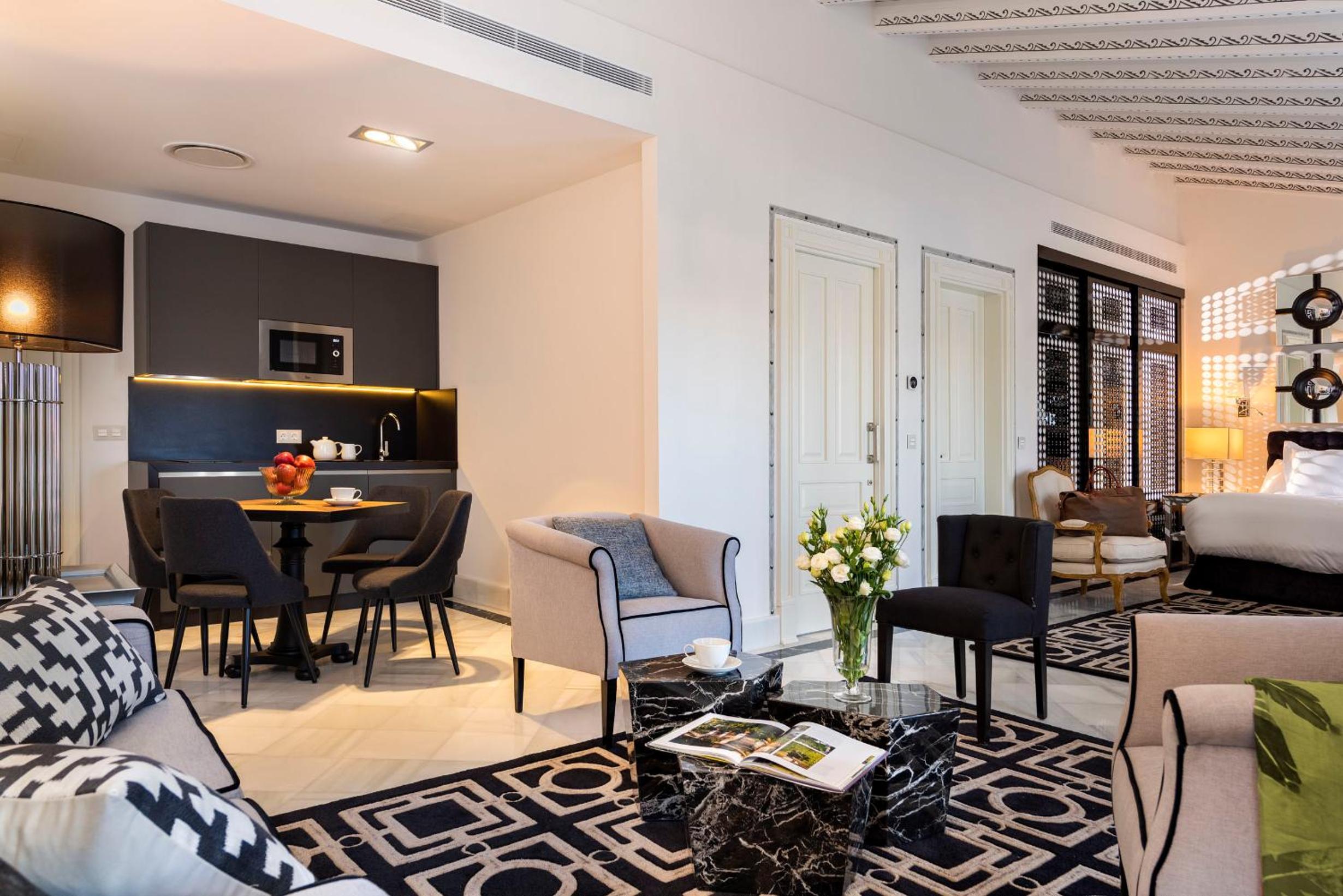 Suite with River View - Photo 5