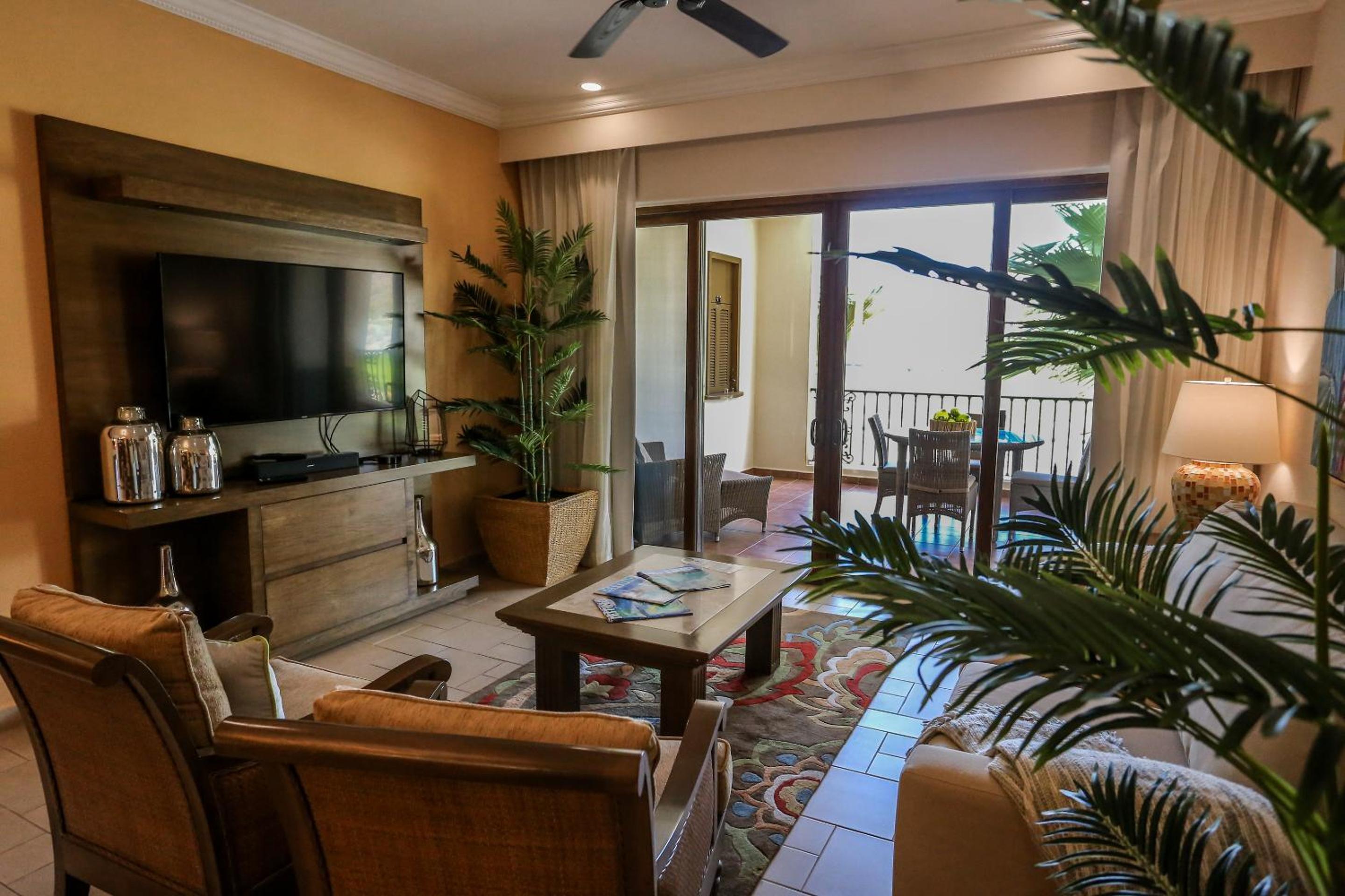Three-Bedroom Suite Premium Floor photo 3