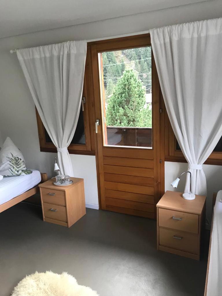 Twin Room - Photo 2