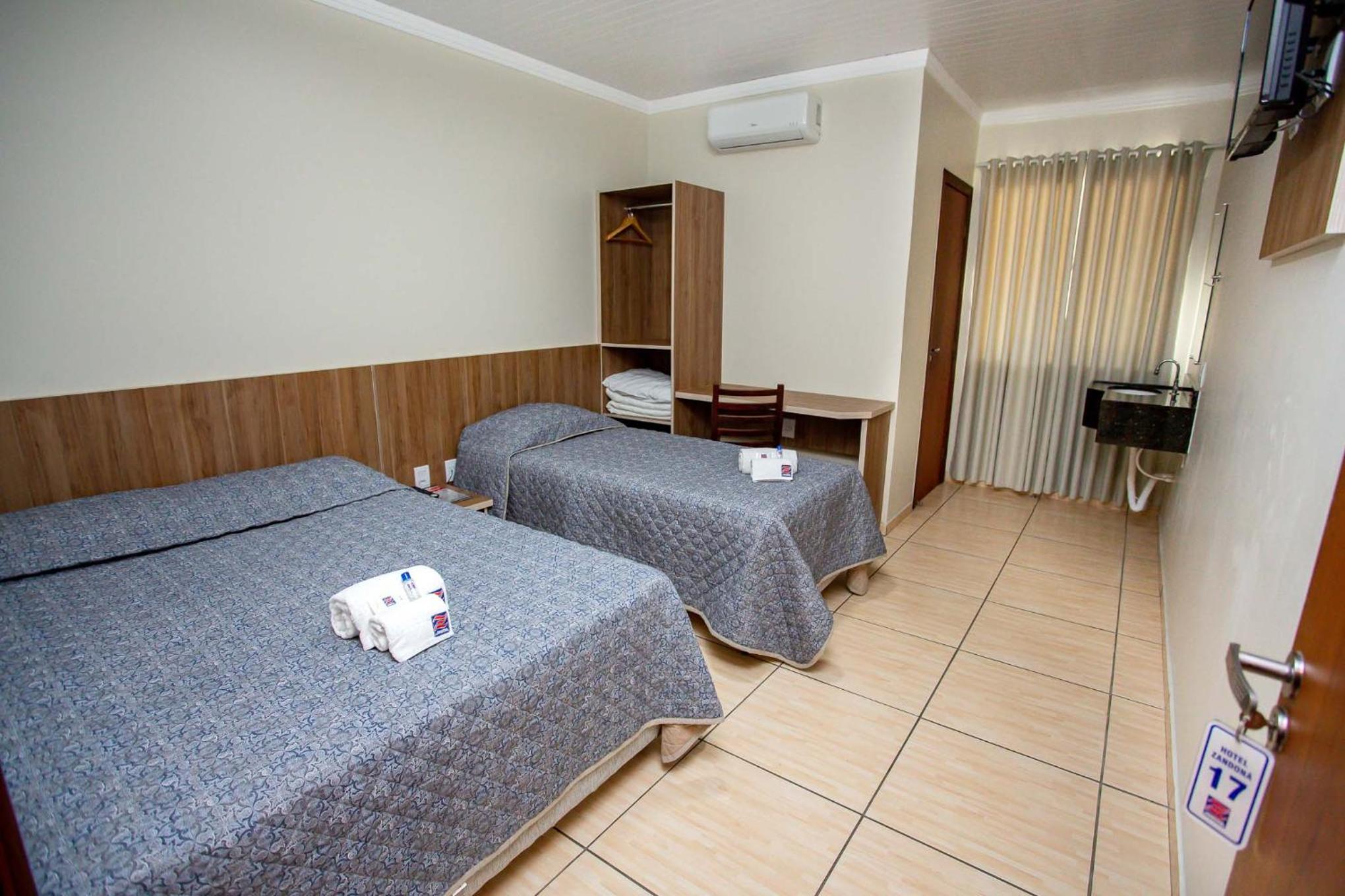 Classic Triple Room photo 3
