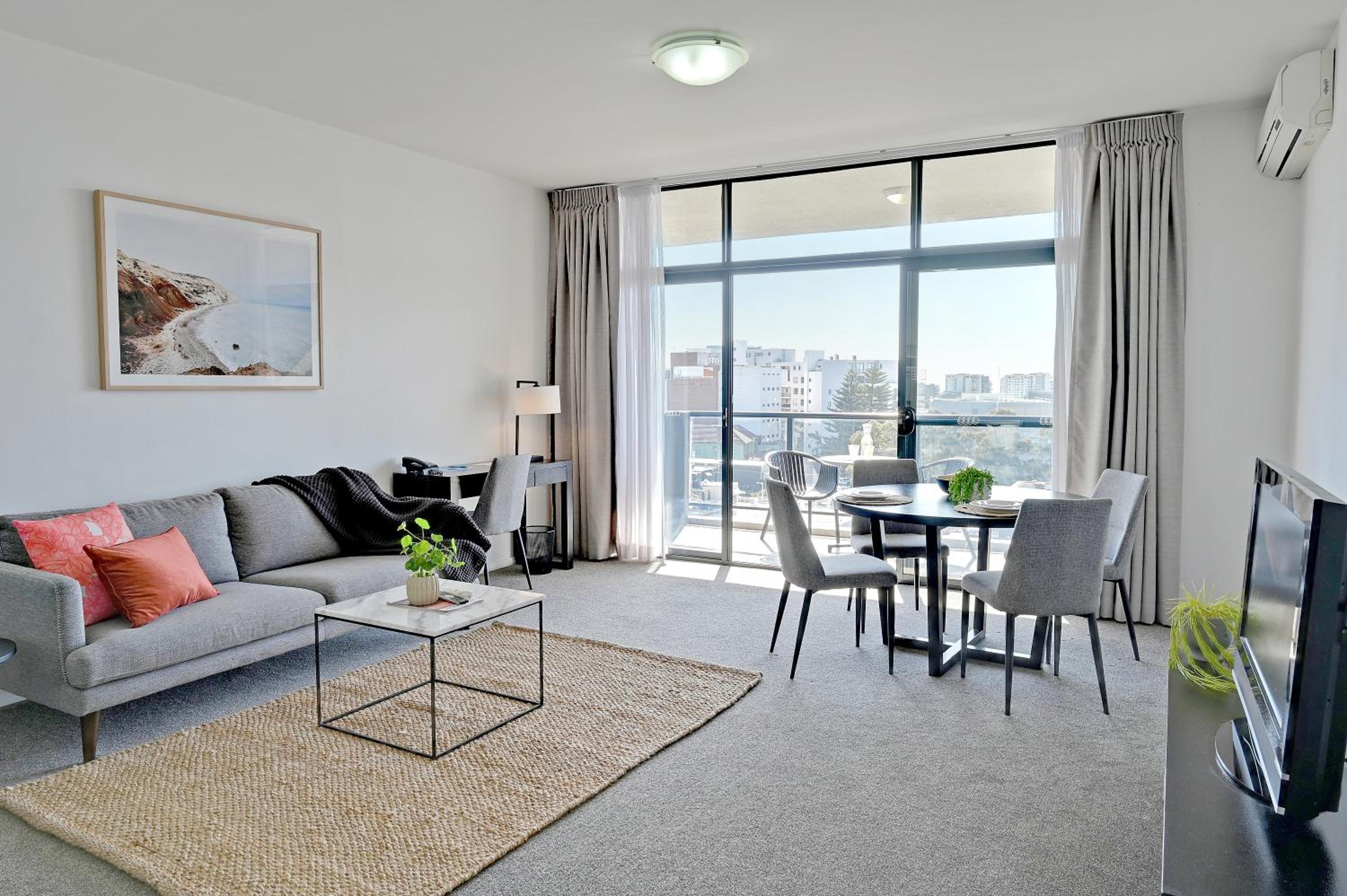 Deluxe One-Bedroom Apartment with Balcony