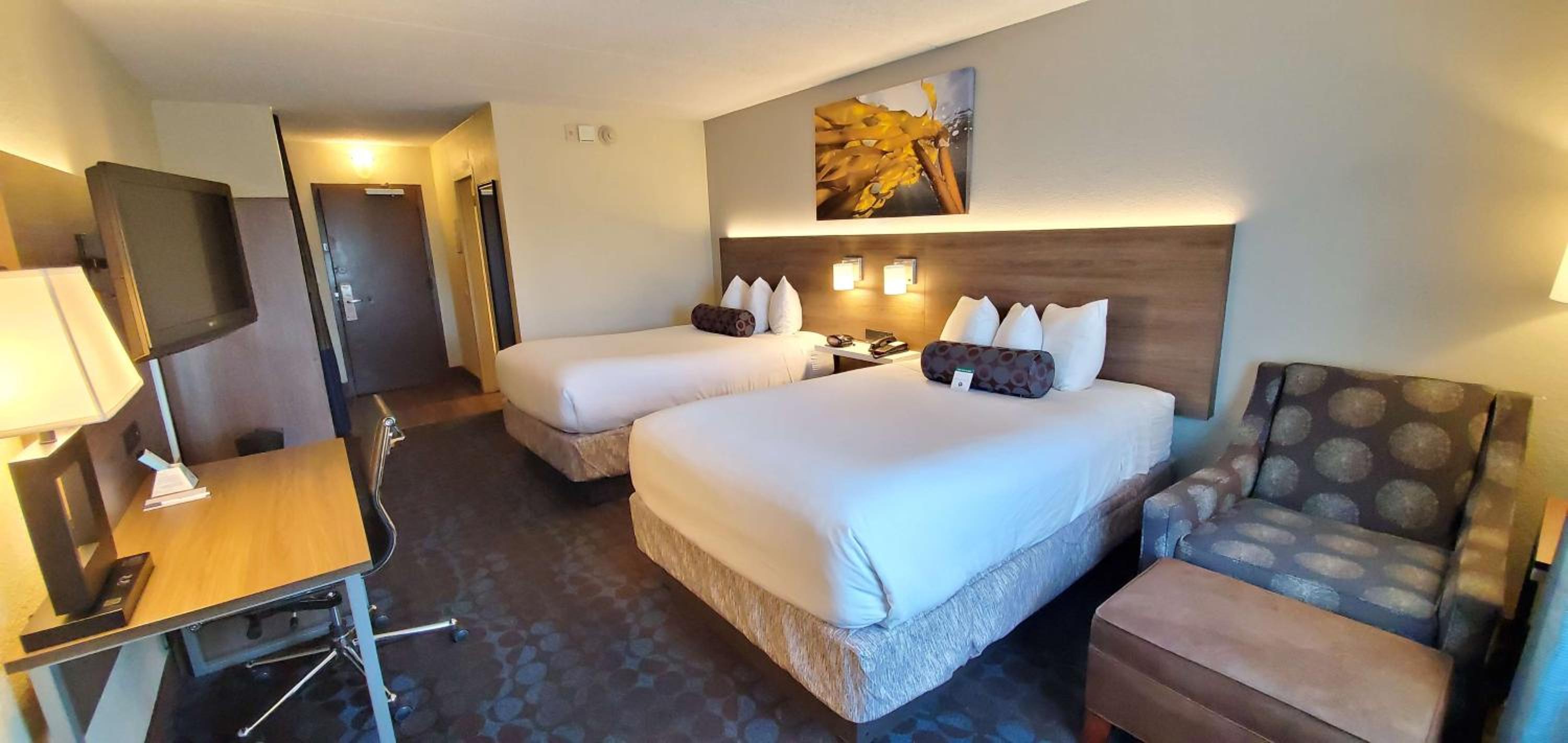 Double Room with Two Double Beds - Non-Smoking - Photo 2