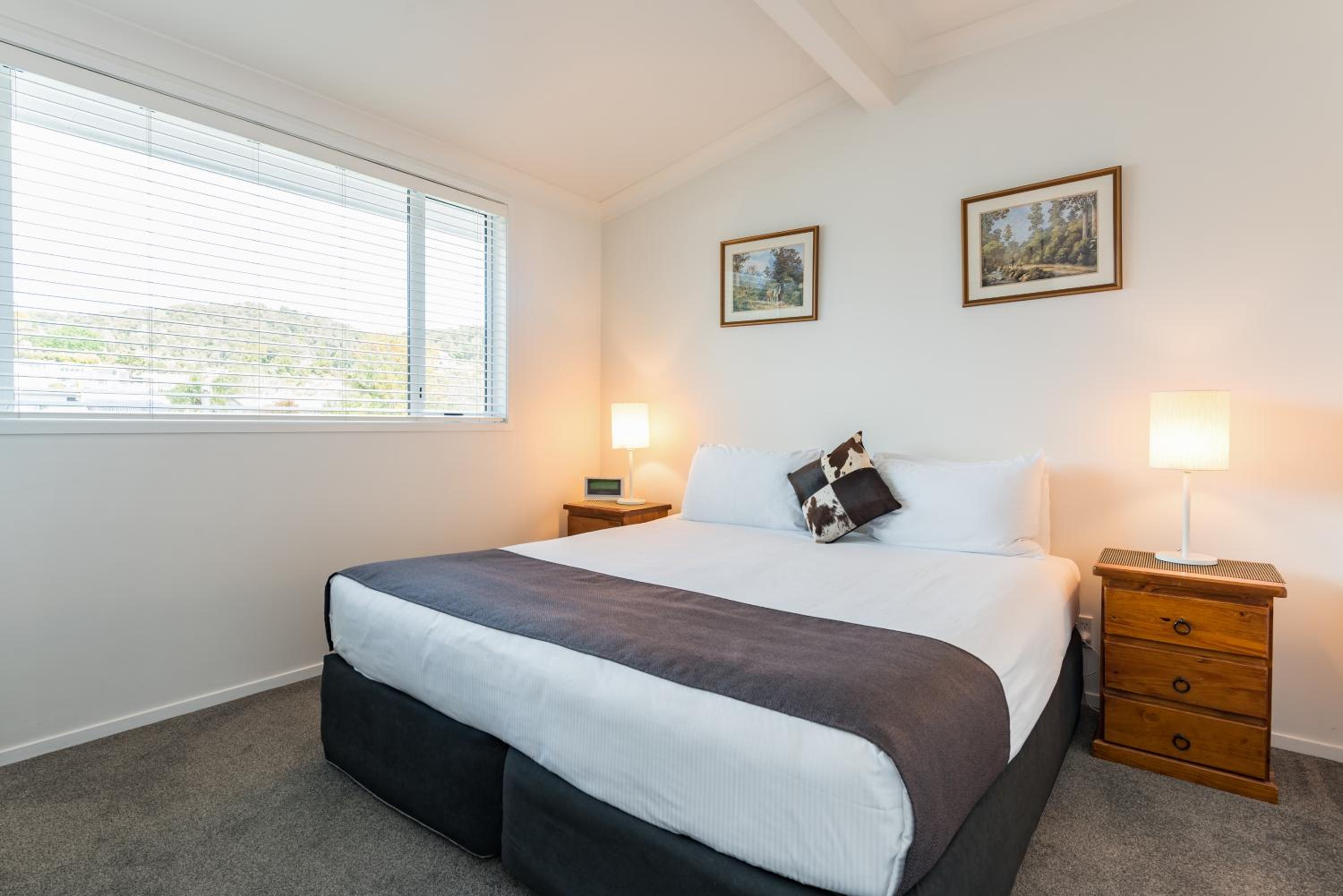 Deluxe Family Suite with Sea View - Photo 7