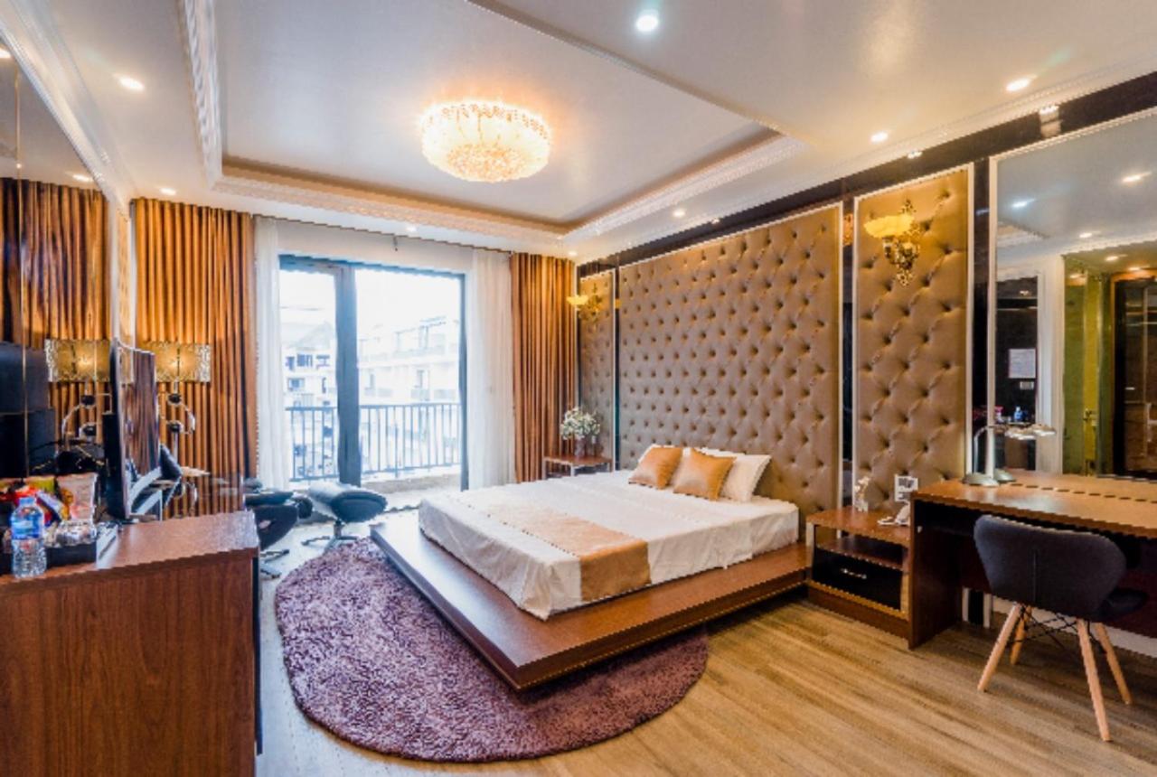 Deluxe Double Room with Balcony photo 1
